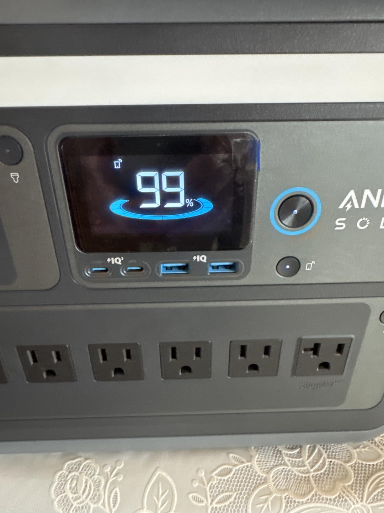 Anker SOLIX C1000 Portable Power Station with Car Charging Cable, 1,056Wh customer photo 1