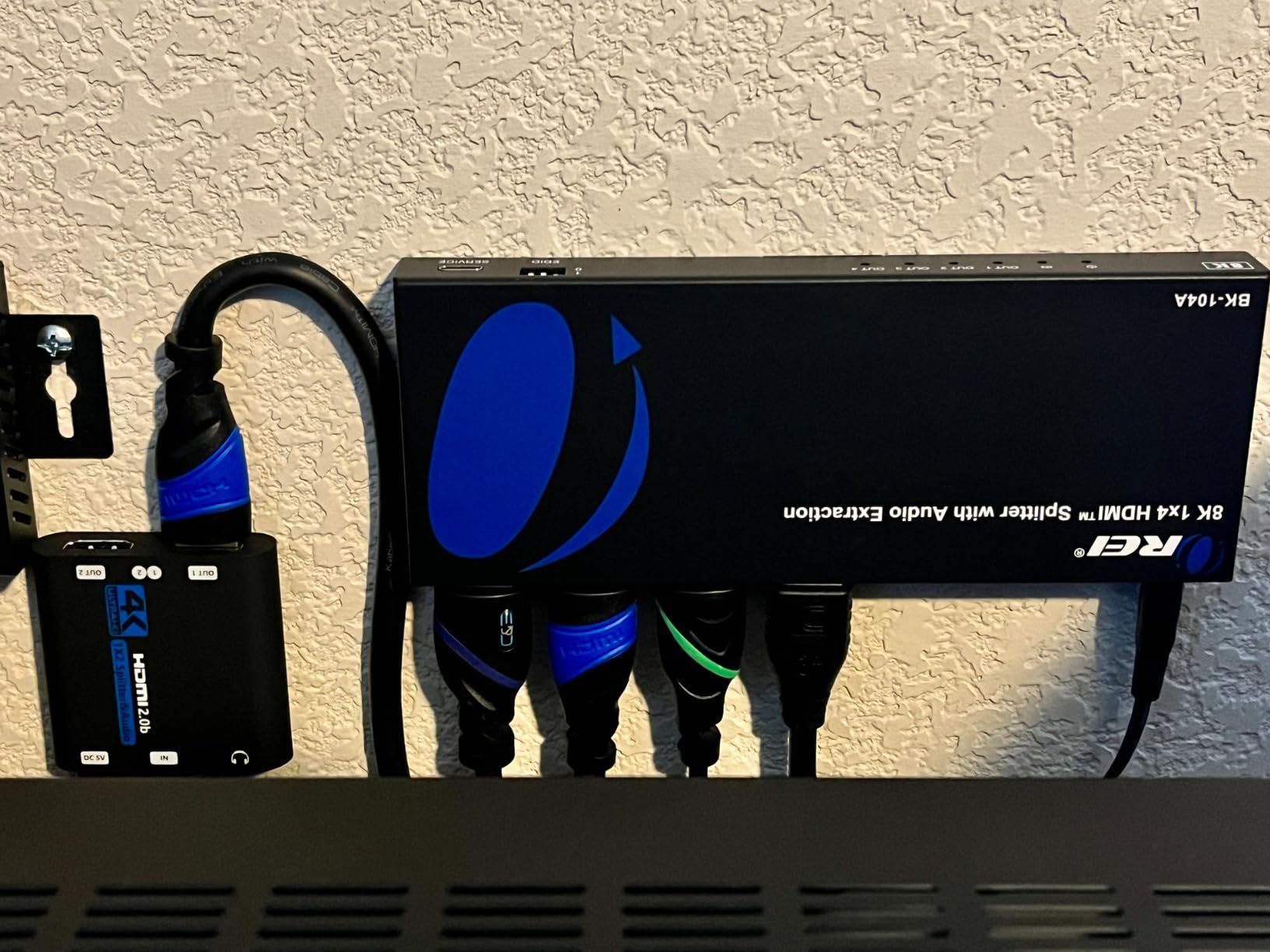 OREI 8K HDMI Splitter 1 in 4 Out, 1 x 4 Duplicate/Mirror Screen with Audio Extractor UltraHD Supports Upto 4K @ 120Hz IR EDID HDCP 2.3 for PS5, Xbox, NVIDIA (BK-104A) customer photo 1