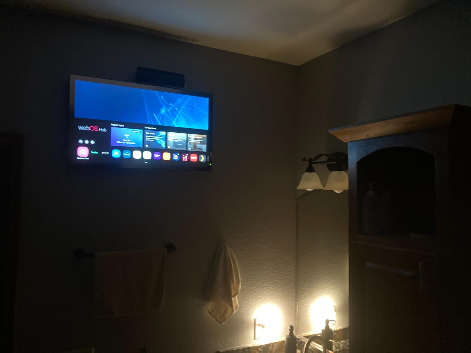 43 Inch Smart Mirror TV, 4K UHD Waterproof LED TV for Bathrooms and Hotels | webOS Televsion ATSC Tunner, Built-in Alexa, Bluetooth & Wi-Fi, Magic Remote with Voice Control customer photo 2