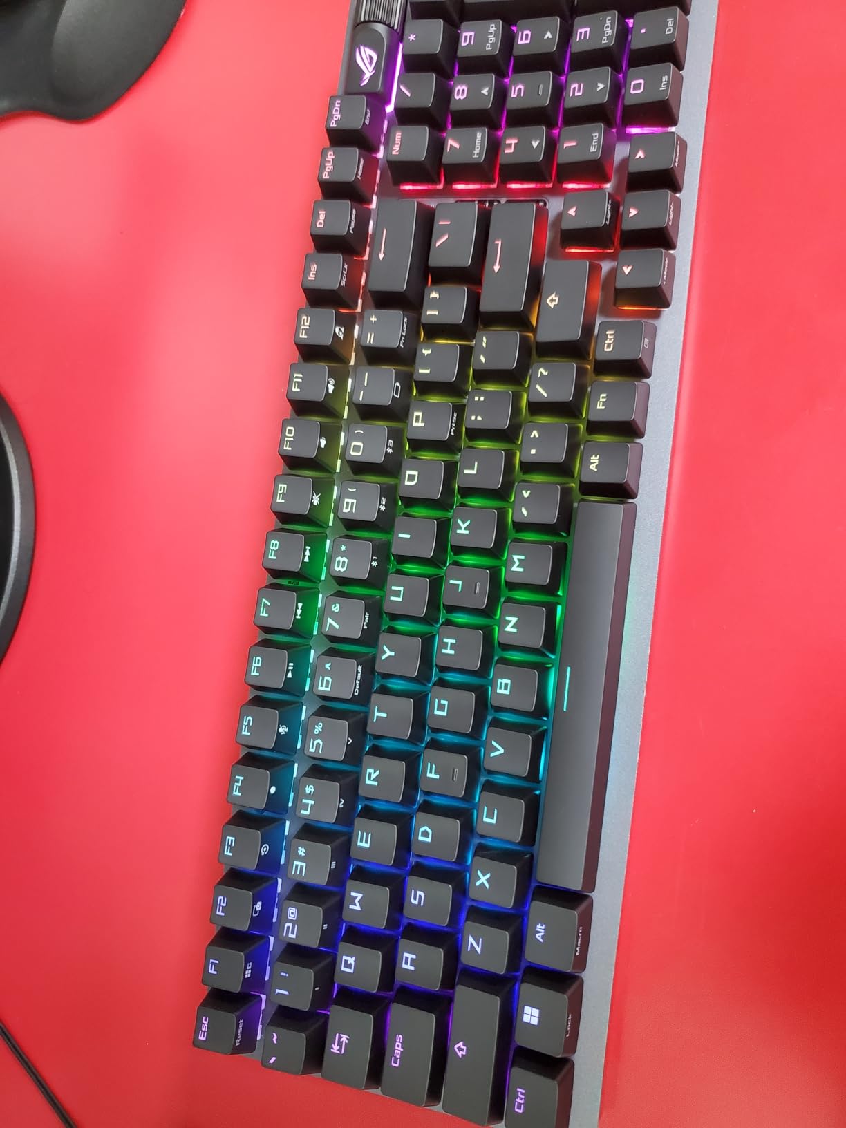 ASUS ROG Strix Scope II 96 Wireless Mechanical Gaming Keyboard - 96% Full-Size, Tri-Mode Connectivity, Hot Swappable Pre-lubed ROG NX Snow Linear Switches, PBT Keycaps, RGB, PC/Mac Support-Black customer photo 2
