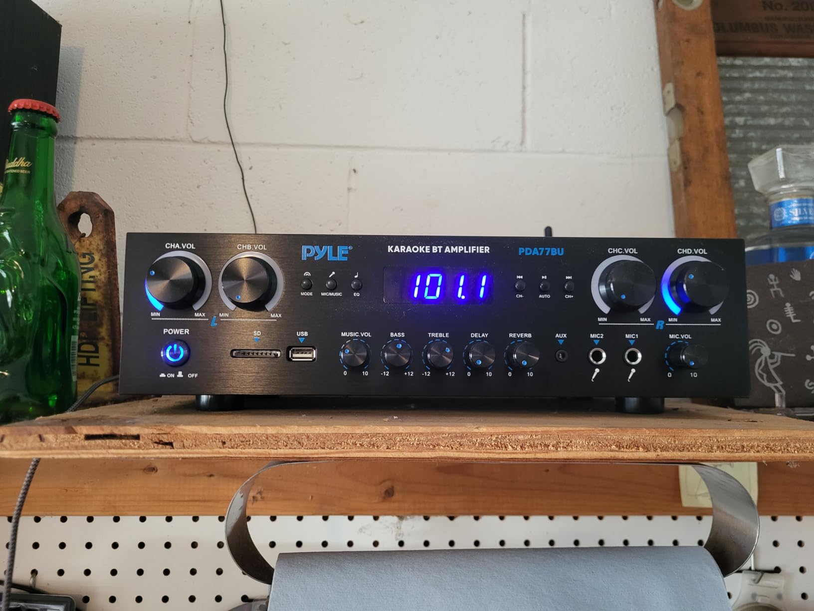Pyle Home Stereo Receiver with Bluetooth - 4 Channel Amplifier, 800 Watt Max, USB-A Input w MP3 Player, Easy Karaoke Setup with Mic Vol, Reverb and Delay, RCA in/Out, SD Card, FM Radio - PDA77BU customer photo 2