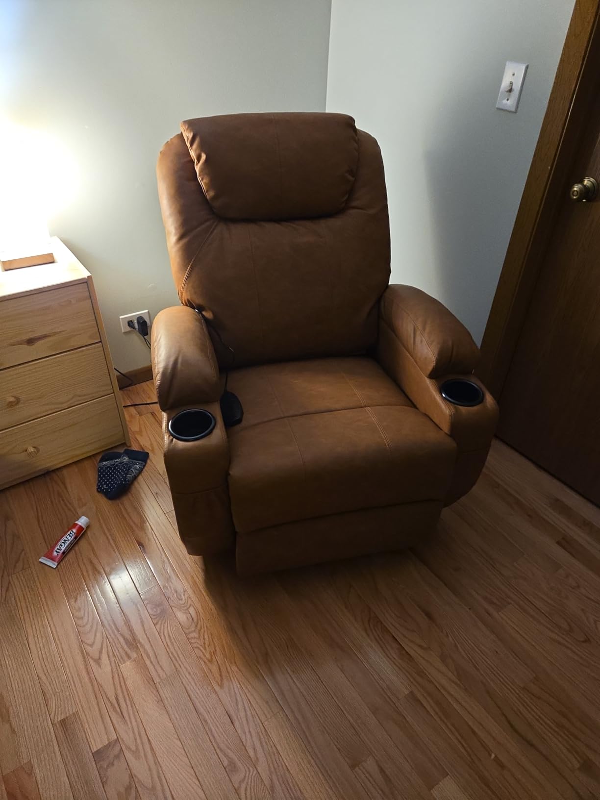 Korser Recliner Chair, Rocking Chair with Massage and Heat, 360 Swivel Recliner Chairs for Adults, Rocker Manual Recliner with Remote Control and Cup Holder for Living Room, Bedroom, Nursery customer photo 1