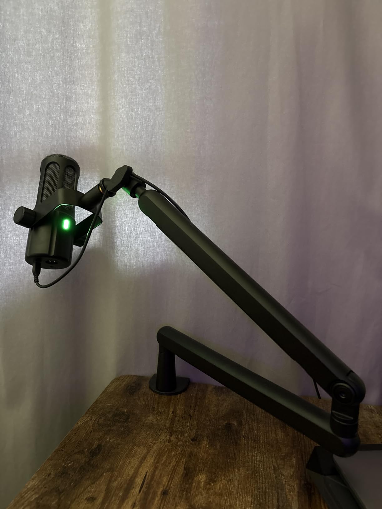 FIFINE BM88W Low Profile Mic Boom Arm for Podcast Recording Streaming | Metal Microphone Arm Stand, Desk Mount, Cable Channels Management, for Gaming Home Office Studio customer photo 2