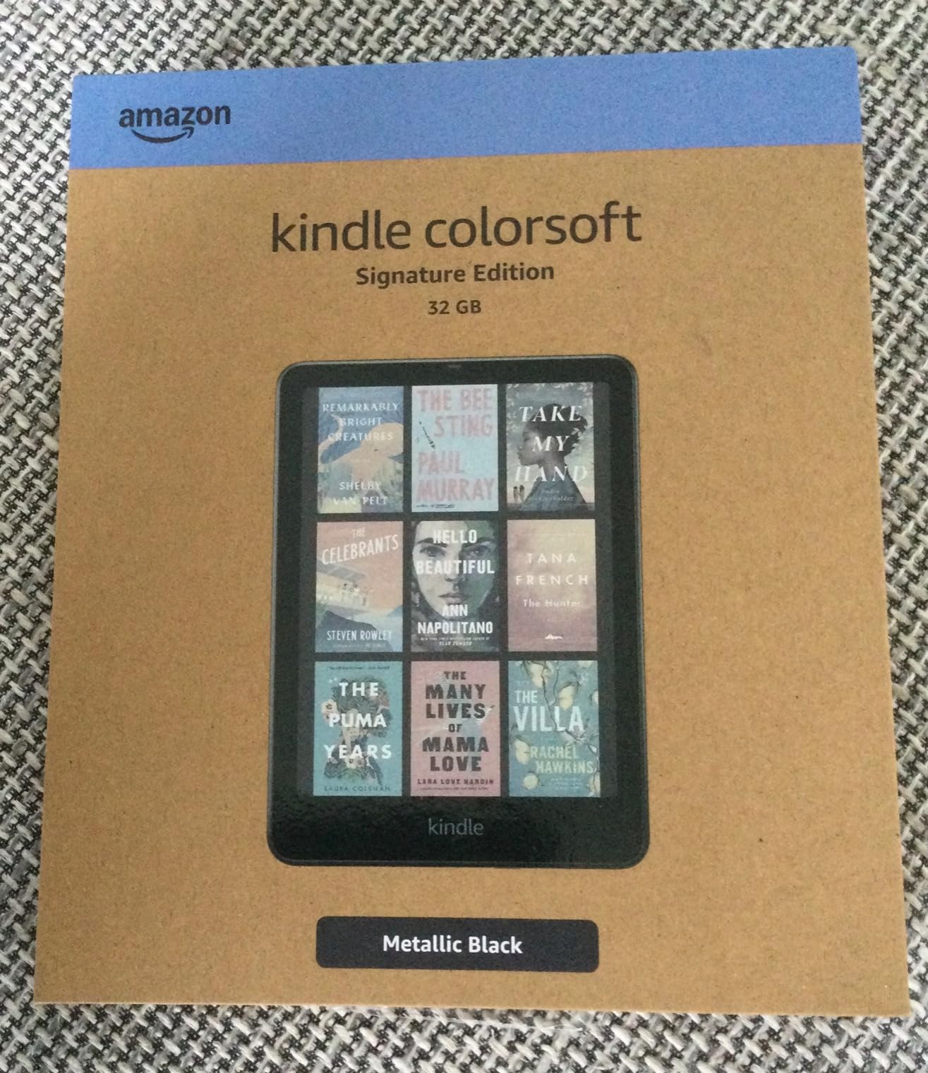 Amazon Kindle Colorsoft Signature Edition 32GB (newest model) - With color display, auto-adjusting front light, wireless charging, and long battery life - Metallic Black customer photo 1