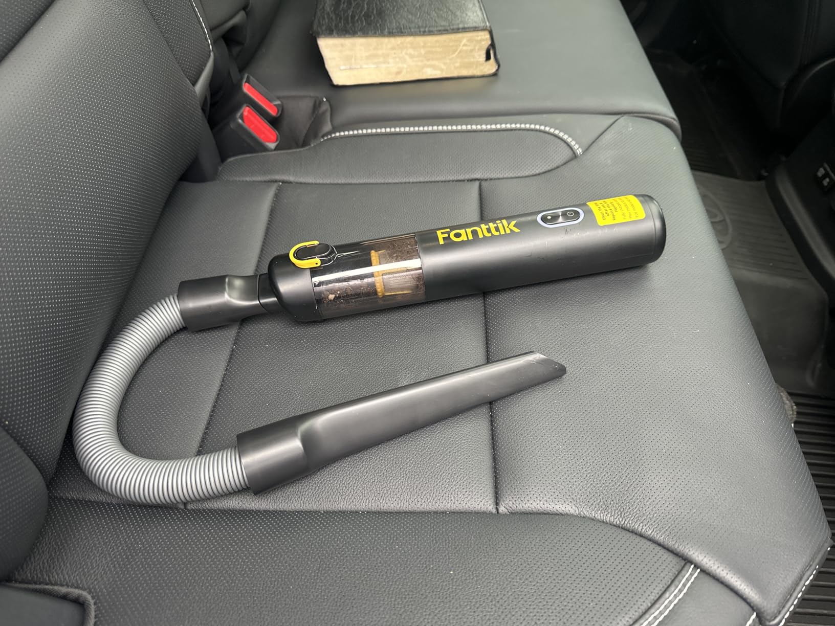 Fanttik Slim V8 APEX Cordless Car Vacuum & Air Duster, 4-in-1 Portable Mini Vacuum with 19000pa Suction Power for Pet Hair, Type-C Charge, One-Touch Empty for Car, Office Desk, Keyboards customer photo 2