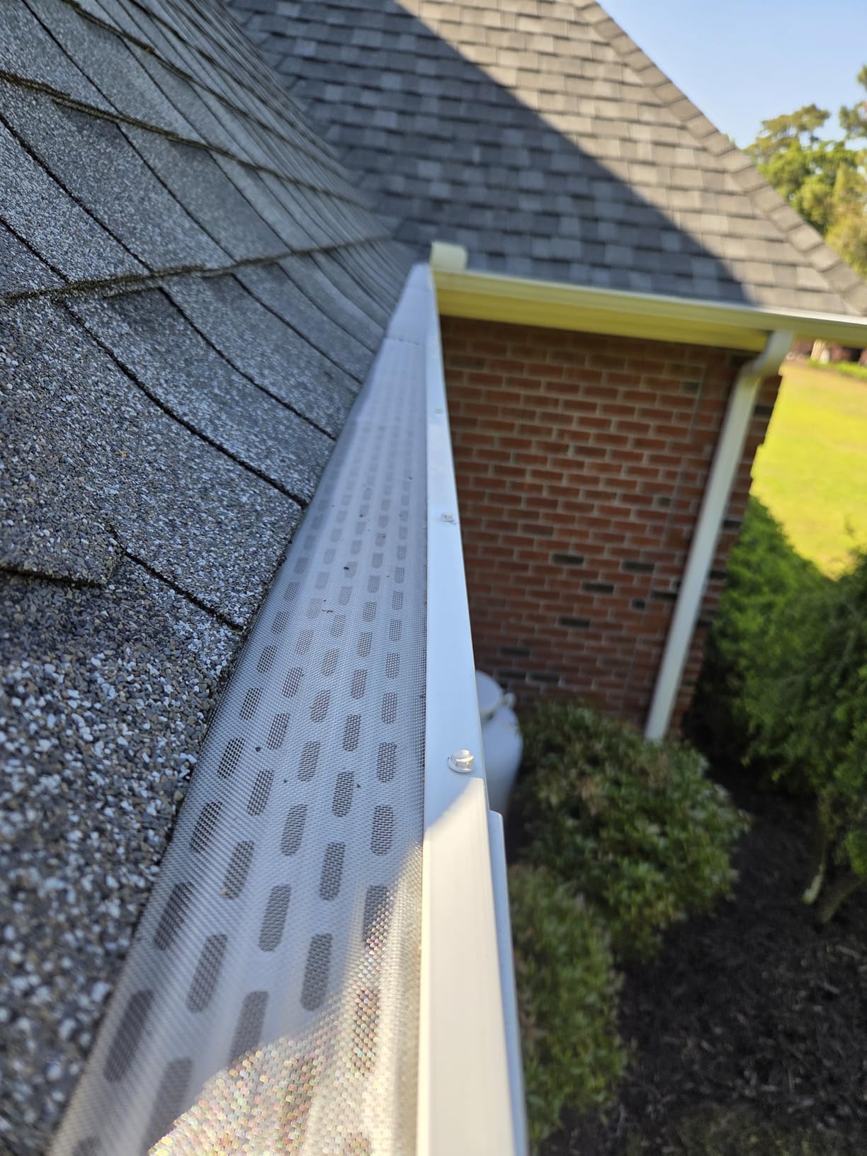 DIY Gutter Guards, 5 Inch, 28 FT, Stainless Mesh, White, Contractor Grade Gutter Guard from Manufacturer, 28 Feet Rain Gutter Screen Filter, Leaf Protection, Made in The USA customer photo 1