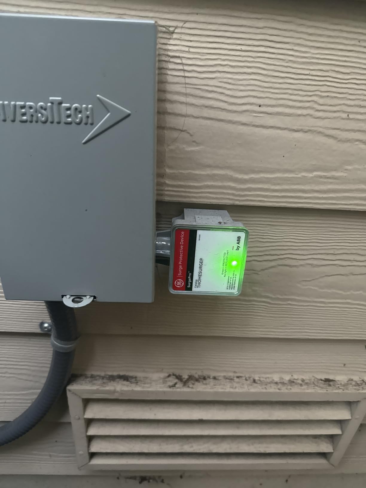 ABB THOMESURGEP by ABB SurgePro Surge Protective Device, Type 1 SPD, NEMA 3R, 36kA Capacity, External Mount, Pigtail, LED Indicator, Universal Load Center Compatible, UL Listed & ANSI Certified customer photo 1