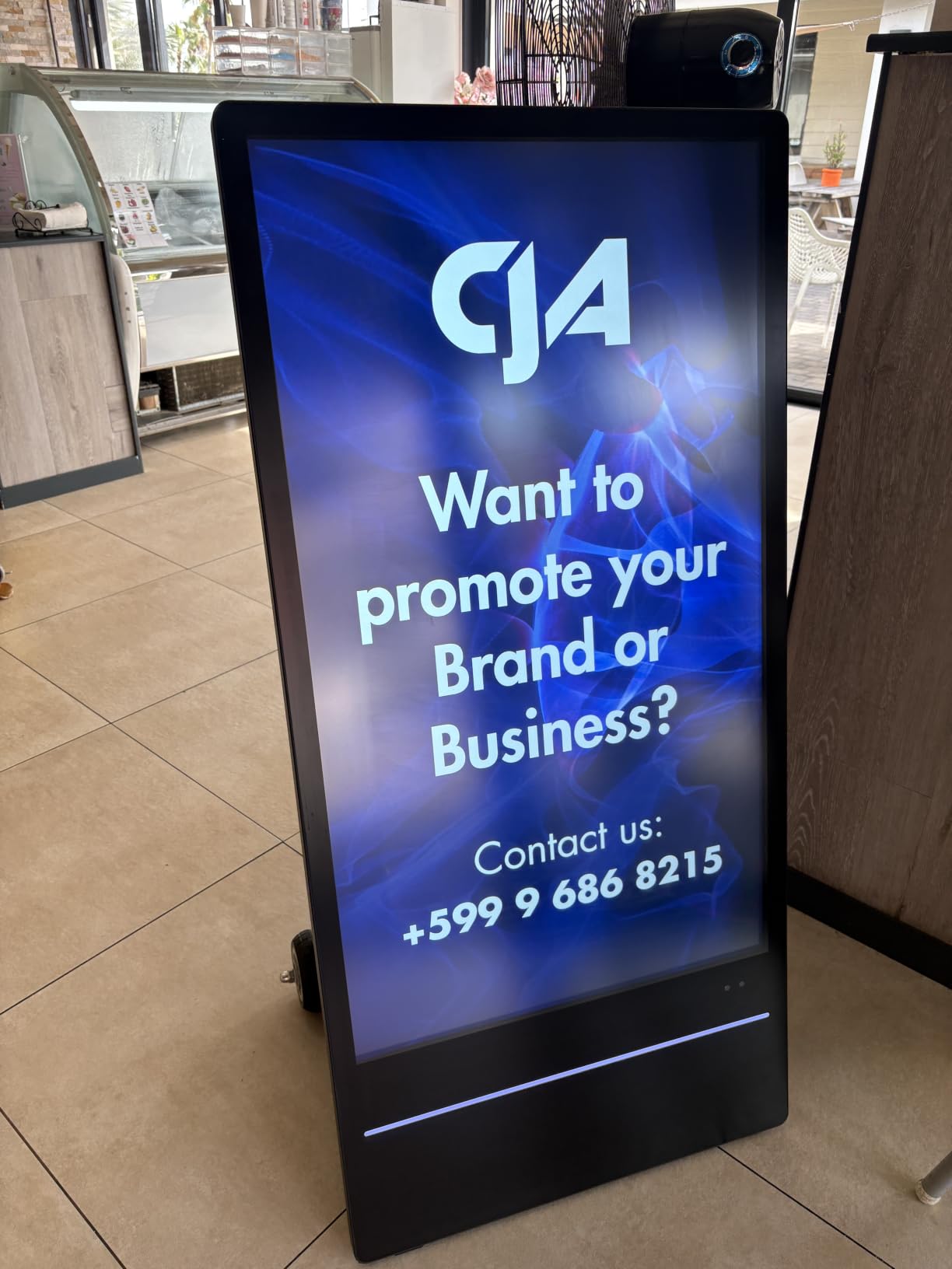 43 inch Outdoor Mobile Digital Signage Display, LCD IP65 Waterproof Advertising Display Kiosk with Rechargeable Battery, Brightness Auto-Adjustment and Impact Resistant Screen customer photo 1