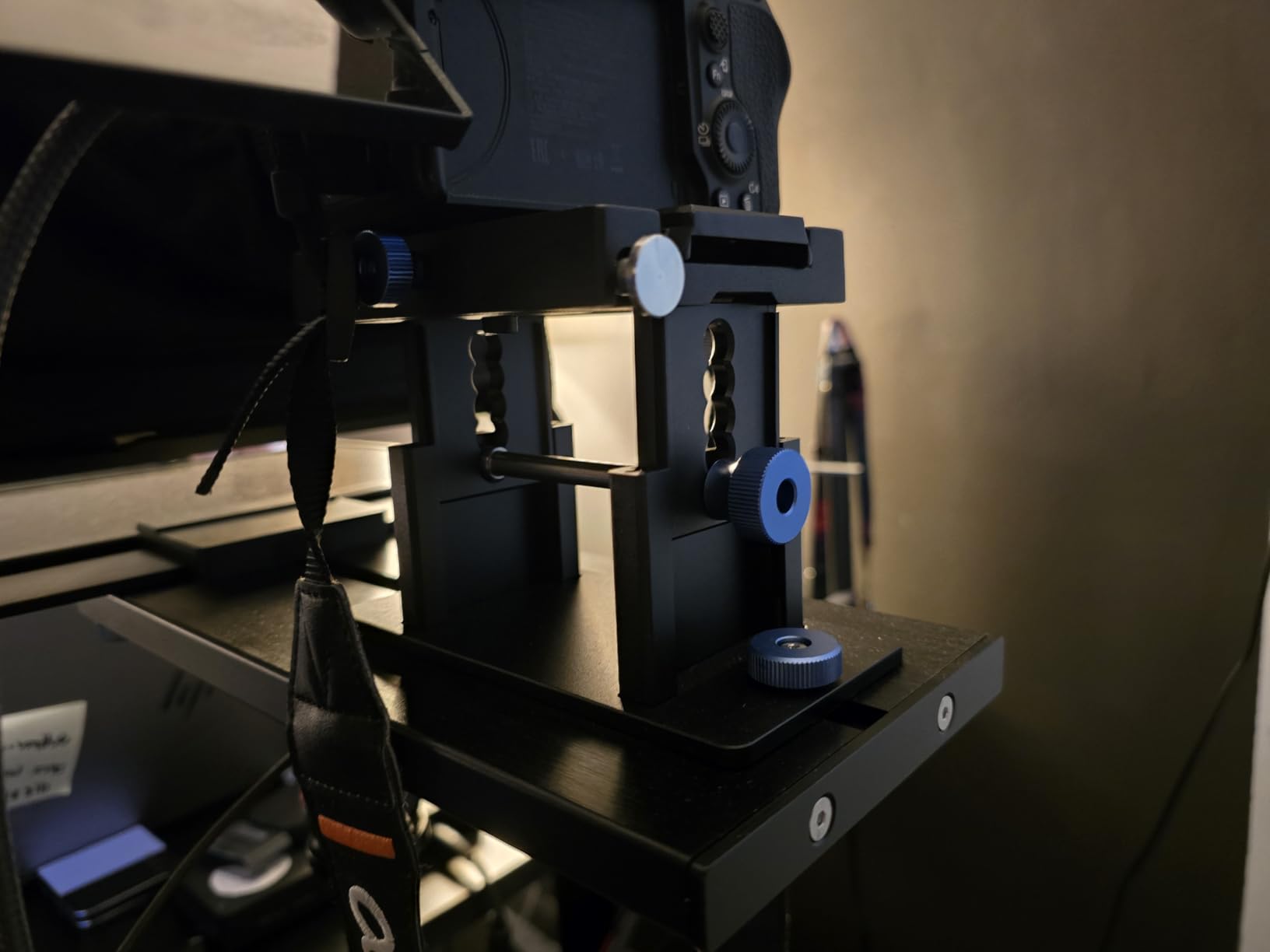 NEEWER Teleprompter X14 III with RT113 Remote/App Control, 45 Degree Tilt 14