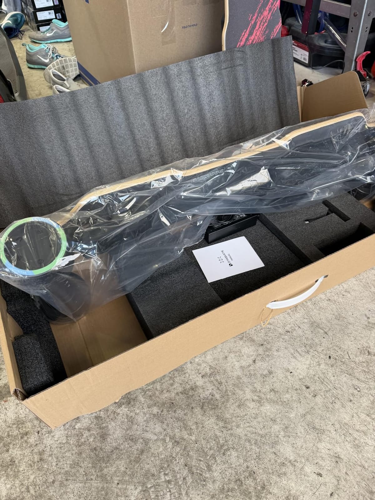 V4/V20 Electric Skateboard with Remote, 28 Mph Top Speed, 22 Miles Range, 1200W Hub-Motor, Longboard for Adults & Teens customer photo 1