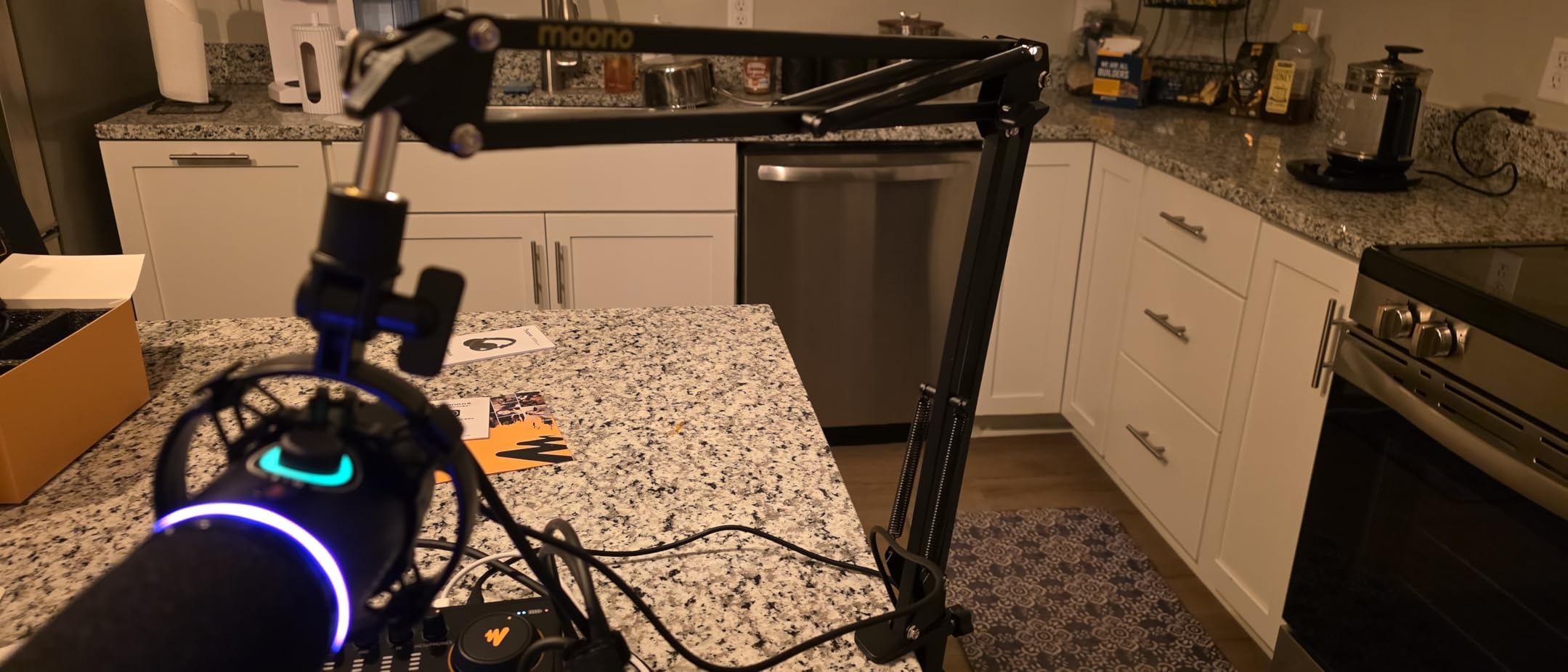 MAONO Boom Arm Microphone Stand BA20: Adjustable Metal Suspension Mic Boom Arm for Podcast Gaming Streaming Recording customer photo 2