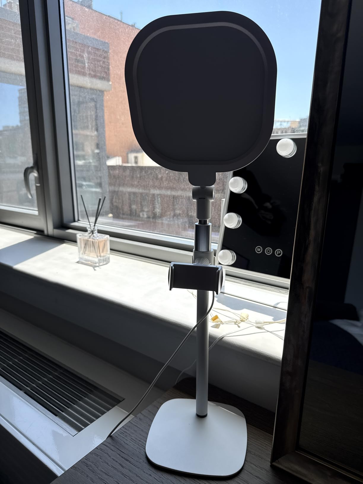 Zoom Lighting for Computer, Adjustable Desk Lighting for Video Calls, 30 Light Modes Video Conference Light, Desk Ring Light with Stand for Webcam, Meetings, Live Stream, Home Office. CRI 97.8 customer photo 2