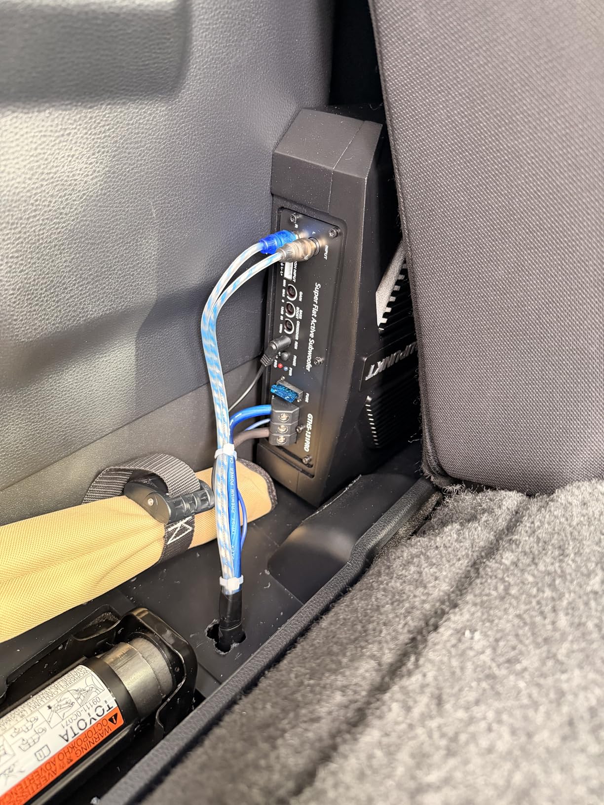 NVX GTHS131PRO 10-inch PRO Powered Underseat Subwoofer Enclosure, 350 Watts customer photo 2