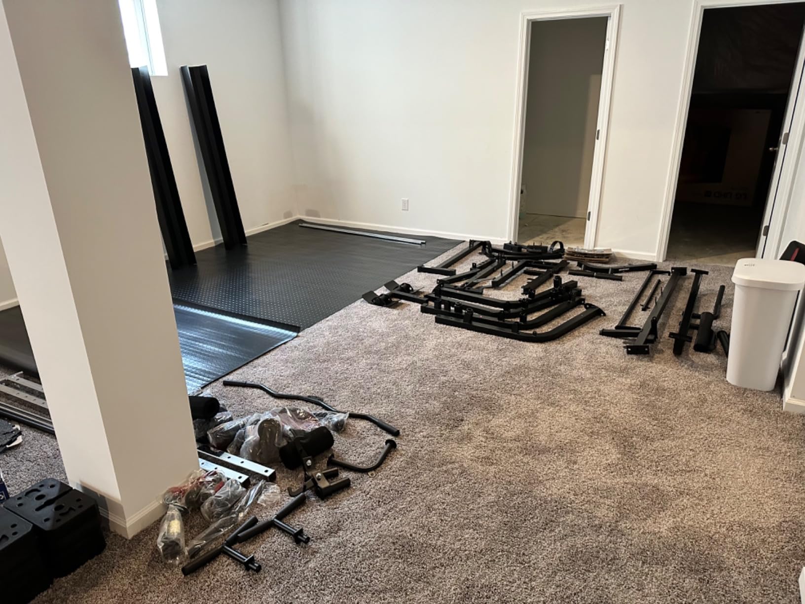 Multifunction Home Gym Workout Station, Smith Machine with Weight Stack, Cable Crossover LAT Pull Down Squat Rack All-in-One customer photo 2