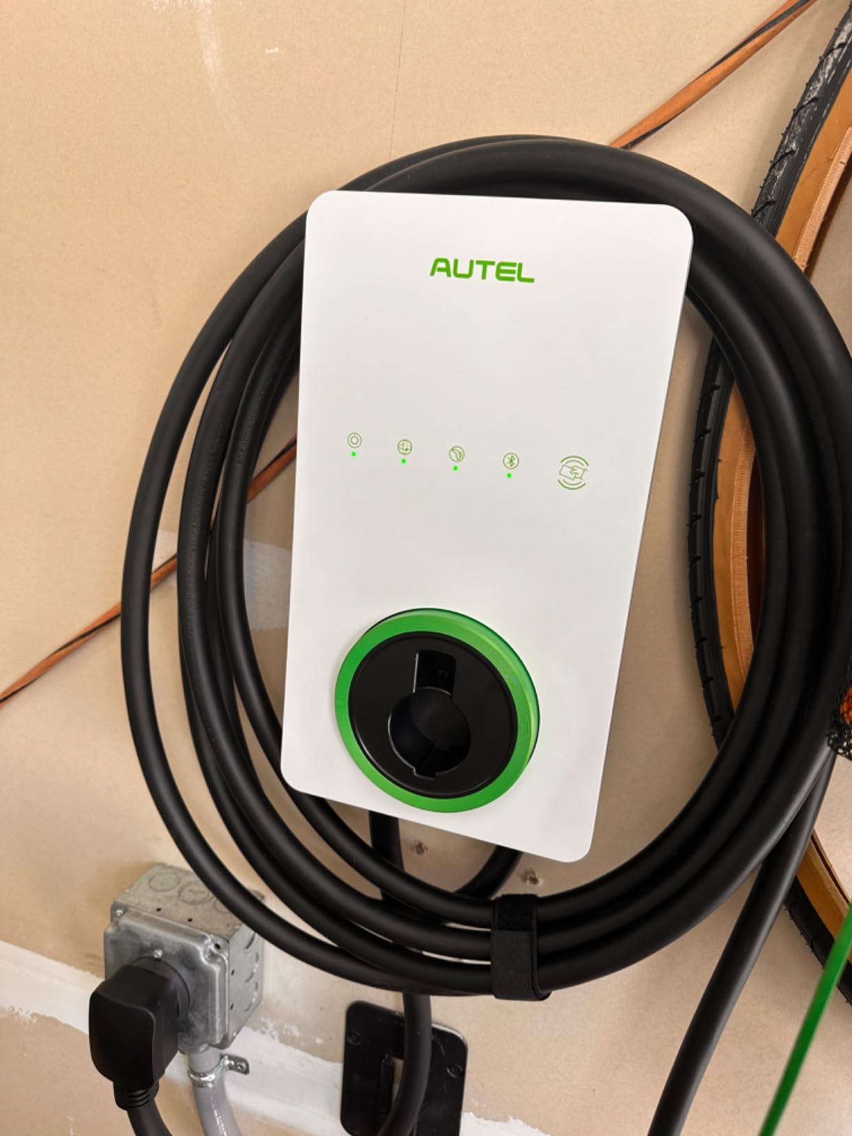 Autel Level 2 EV Charger 40 Amp Home Smart AI Electric Vehicle (EV) Charger, Wi-Fi and Bluetooth Enabled customer photo 1