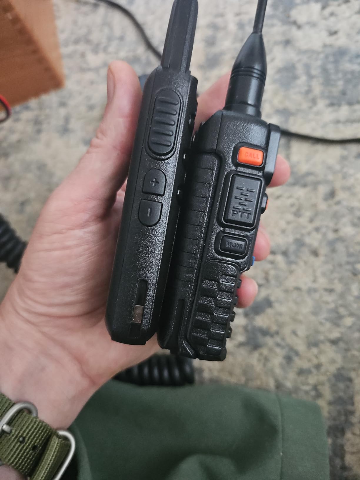 Retevis RT22 Walkie Talkies, Portable FRS Two Way Radio with Earpiece | VOX Handsfree, Type-C Charging, Mini Walkie Talkies Long Range Rechargeable for Family Outdoor Camping Driving (2 Pack, Orange) customer photo 2