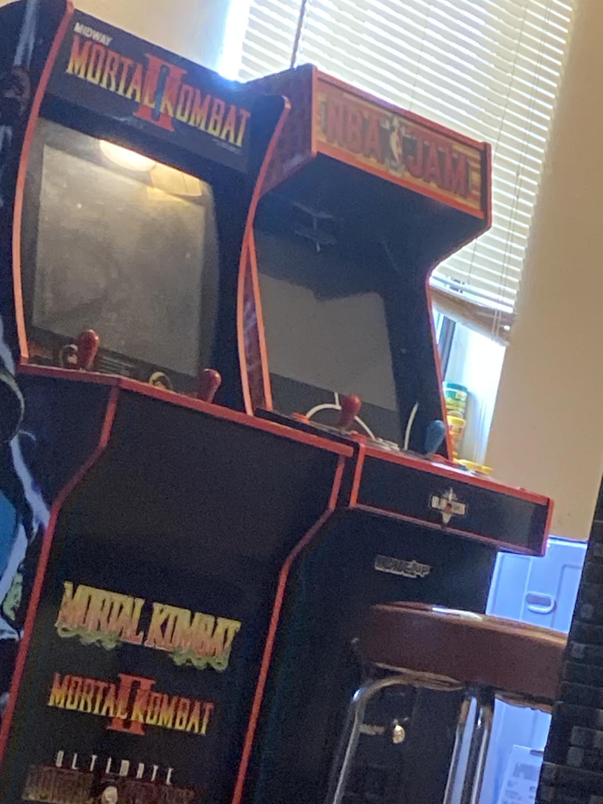 Arcade1Up NBA JAM Deluxe 2-Player Home Arcade Machine, Over 5-Foot Cabinet with Online Multiplayer, Light-Up Marquee, and 3 Classic Basketball Games customer photo 2
