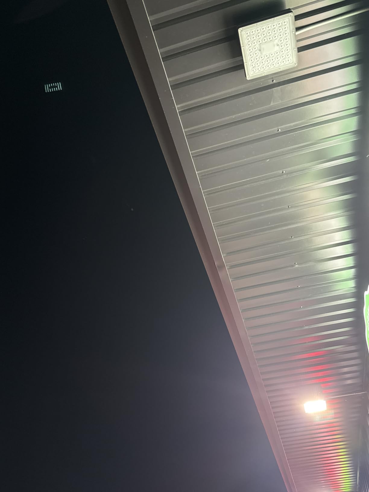 100W LED Canopy Lights 4Pack, 5000K 15000LM, IP65 Waterproof, Commercial LED Canopy Lights Outdoor for Gas Station, Carport, Parking Garage, Warehouse, 100-277VAC, ETL Listed customer photo 1