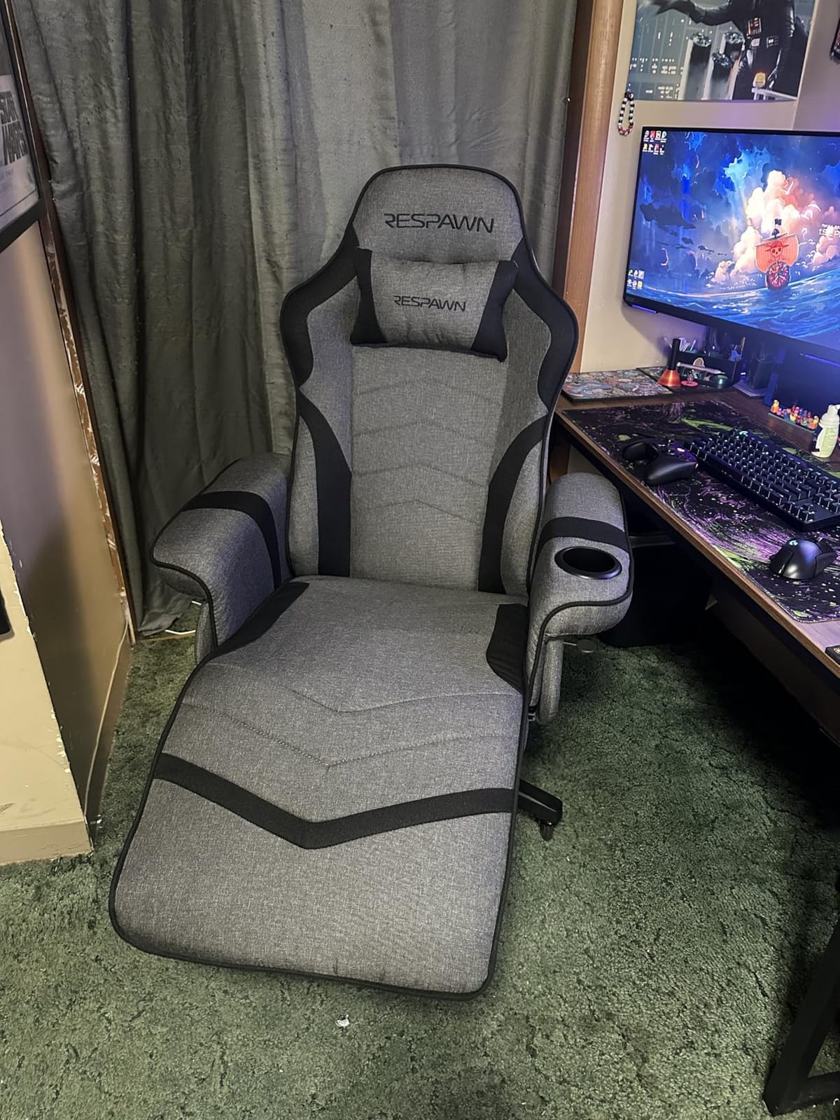 RESPAWN 900 Console Gaming Recliner with Footrest and Lumbar Support - Comfortable Ergonomic Gaming Chair with Headrest, No Wheels, Reclining, Heavy Duty, Racing Style Video Game Chairs - Gray Fabric customer photo 2