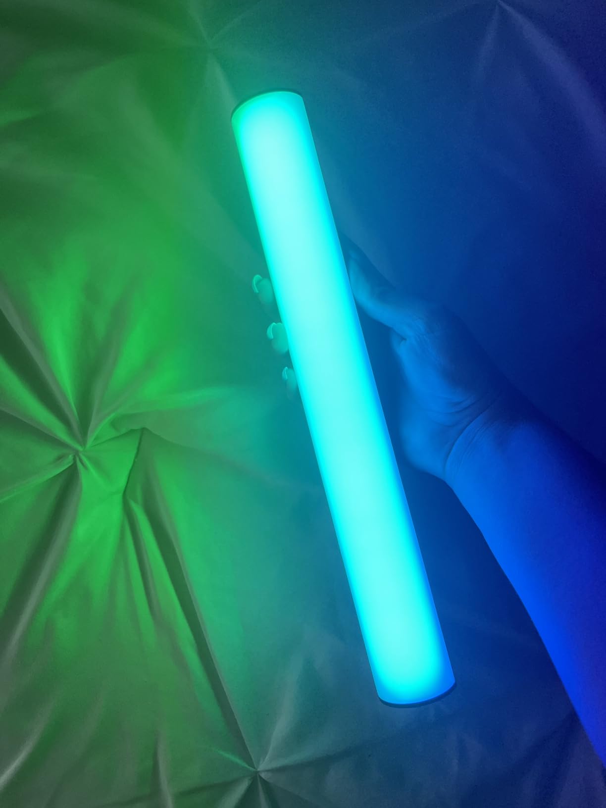 PULUZ Photography Lighting, 360° Magnetic Handheld Light Wand with 2000mAh Rechargeable Battery, 2500-9000K Dimmable Tube Light for Camera, Studio Photography, TikTok, YouTube, Vlogs (30cm/11.8 in) customer photo 1
