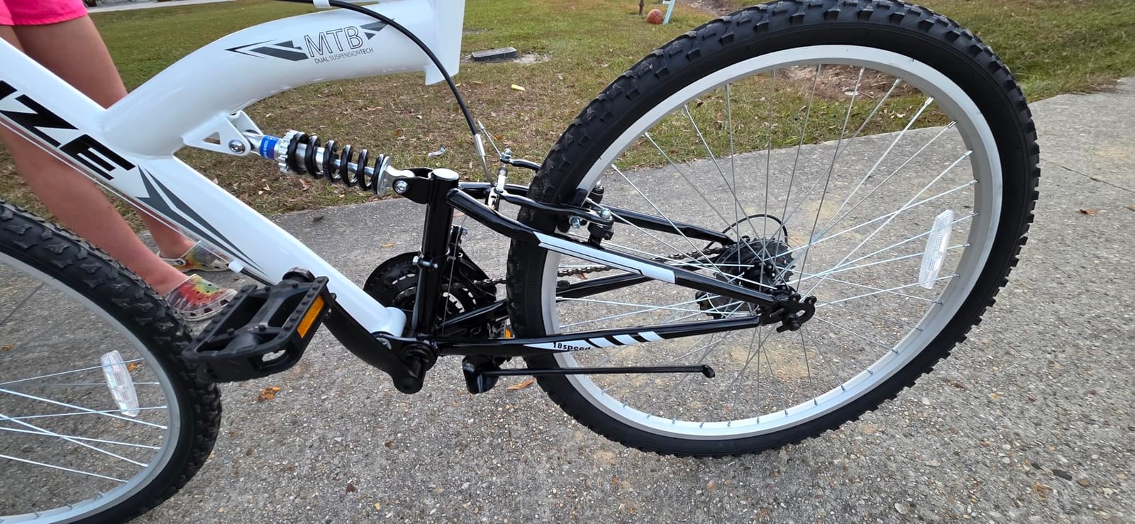 WEIZE Mountain Bike, 24 26 27.5 inch Outdoor Cycling Bike, 18-Speed/High-Carbon Steel/Dual Full Suspension, Adjustable Ergonomic Seat for Men Women Adult, MTB Bicycle with Suspension Fork customer photo 2