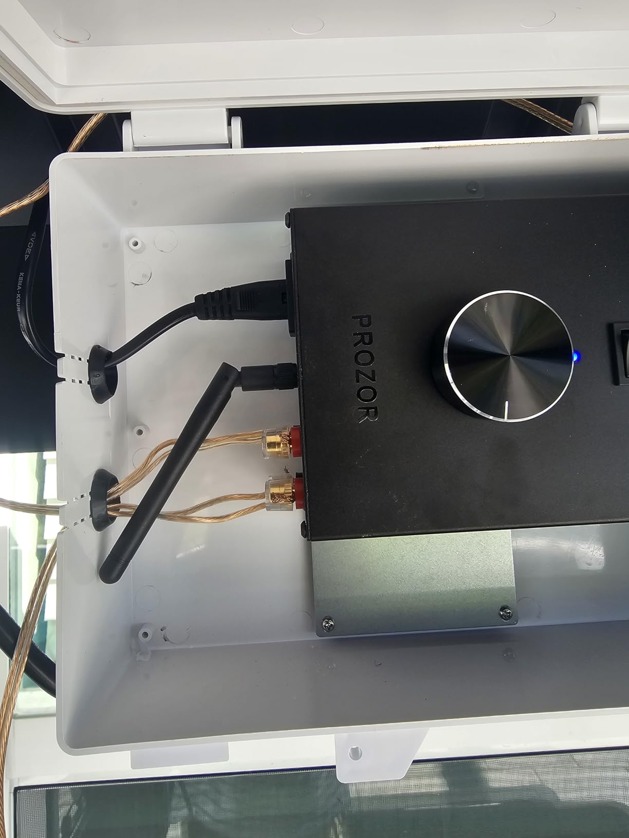 PROZOR Bluetooth 5.0 Power Amplifier for Outdoor Speakers, 200W+200W Stereo Amplifier, TPA3221 2 Channel amp Waterproof Mounting Box Supports Speakers customer photo 2