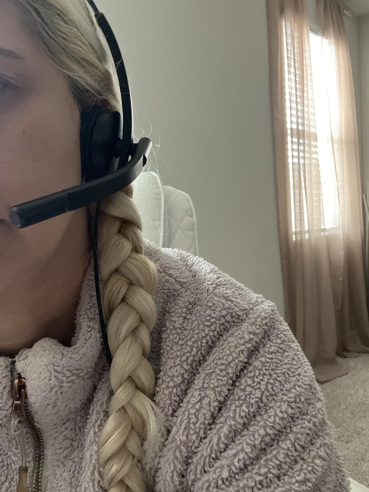 Logitech H570e USB-A Wired Headset with Microphone PC and Mac - Black - Certified for Microsoft Teams customer photo 1
