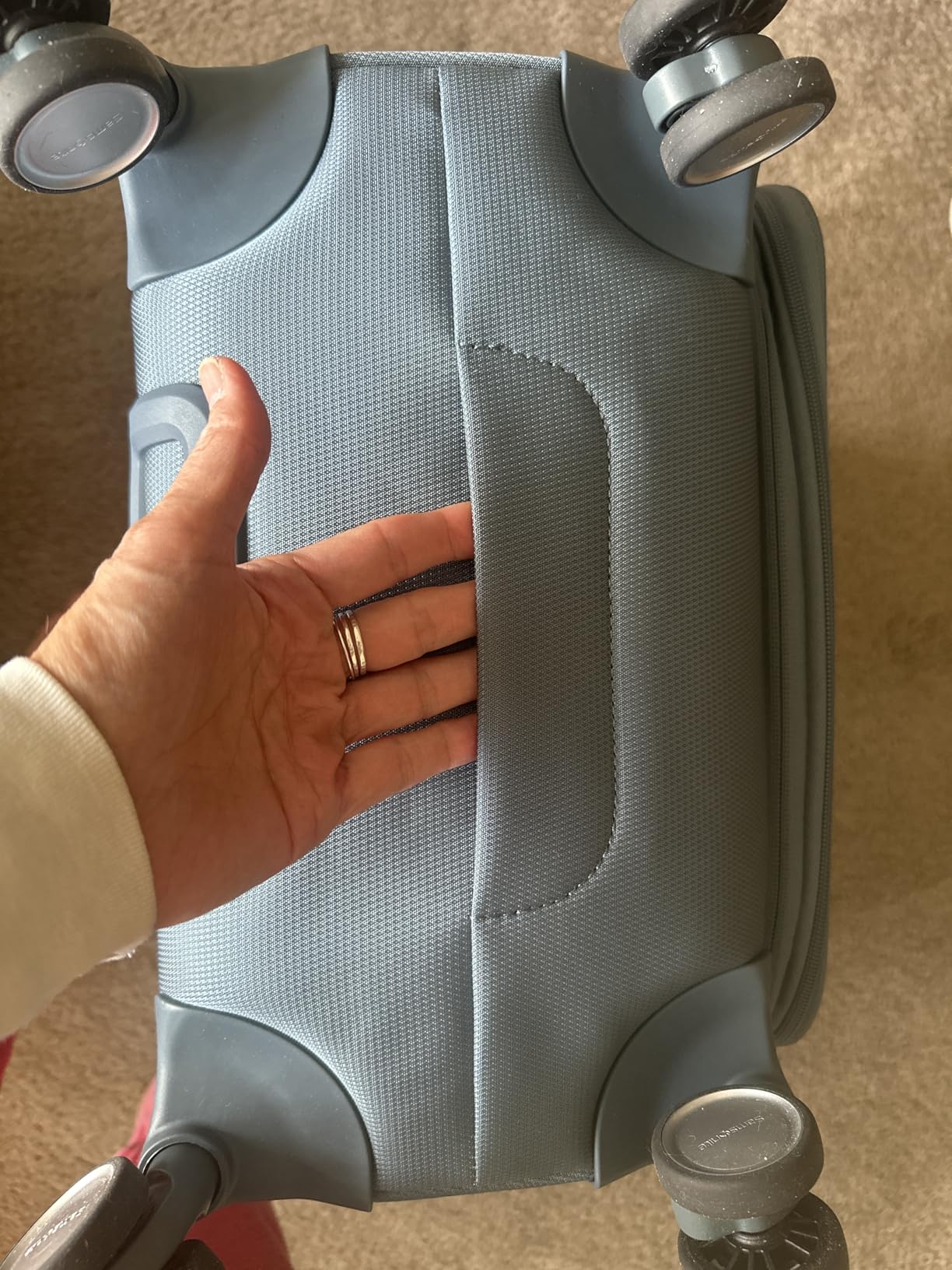 Samsonite UpLIFT Lightweight Softside Carry-On Luggage with Spinner Wheels - Expandable - Airline-Approved, Polyester Soft Suitcase for Ultra Light Travel - Elemental Blue customer photo 1