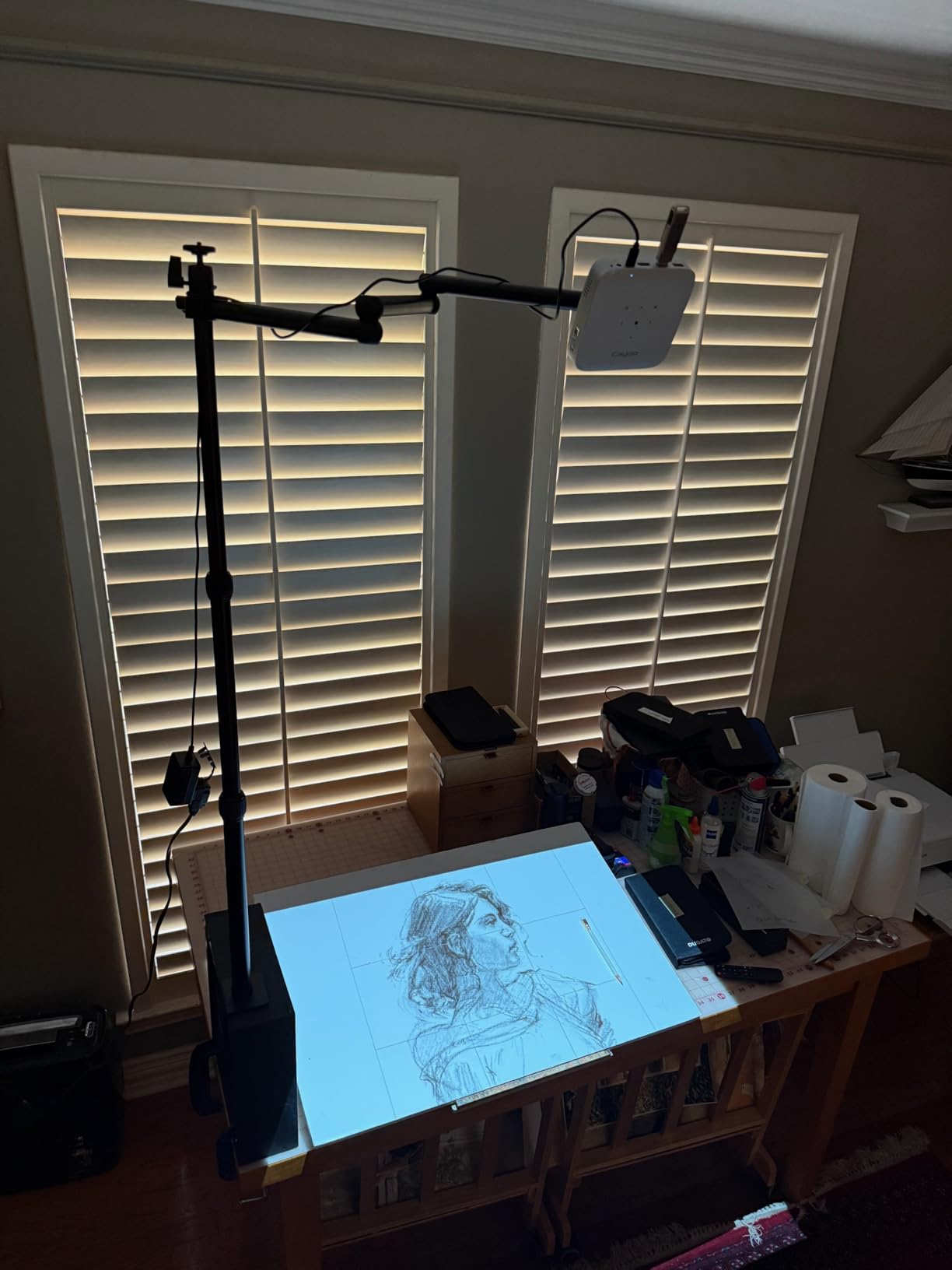 Caydo M1C Art Projector for Artists, Built-in Exclusive Art Drawing App | DLP Technology, Palm-Size Design, 8000mAh Rechargeable Battery, 4K Support, 10''-100'' Projection, 30,000 Hours Lifespan customer photo 1