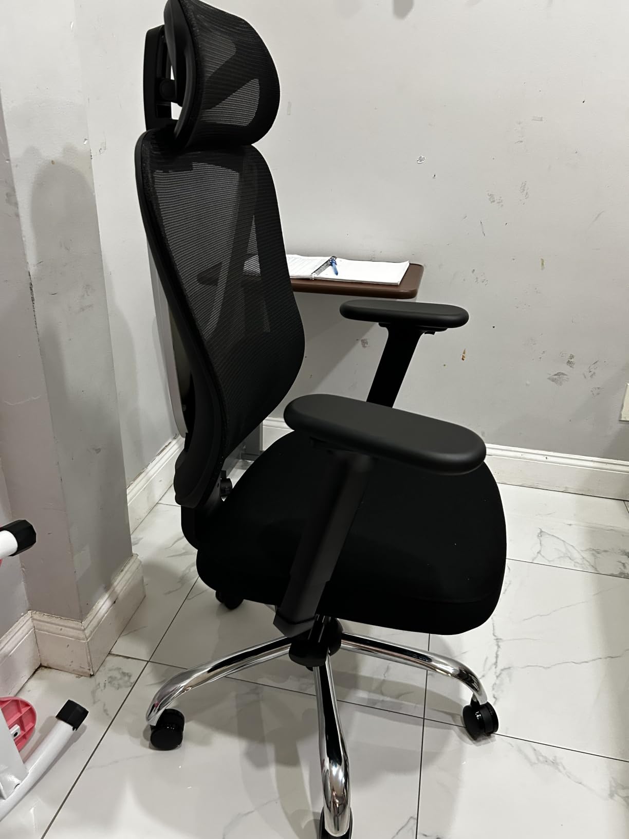 HOLLUDLE Ergonomic Mesh Office Chair - 3D Adjustable Lumbar Support & 3D Armrests, V-Shaped Back, Adjustable Desk Chair for Office & Home, Black customer photo 1
