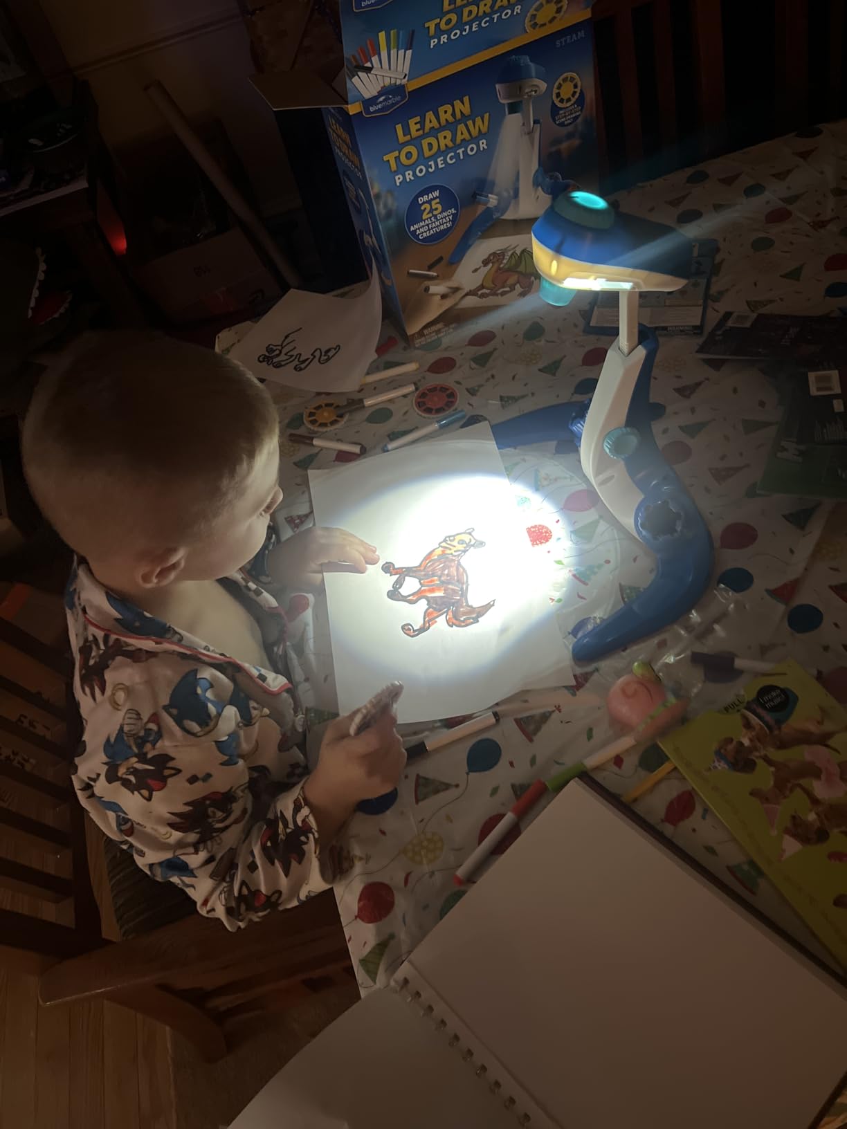 Blue Marble Learn to Draw Projector - Kids Image Projector for Tracing with 9 Colorful Markers & 4 Image Discs with 25 Animals, Dinos & Creatures to Draw, Patent-Pending Drawing Projector for Kids customer photo 1