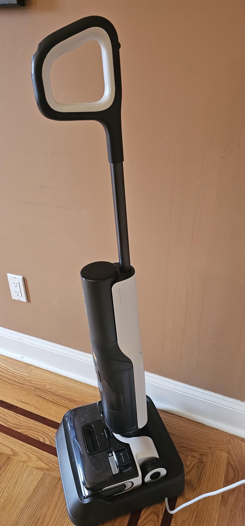 roborock F25 LT Wet Dry Vacuum Cleaner, 20000Pa Hard Floor Vacuum Mop Combo customer photo 2