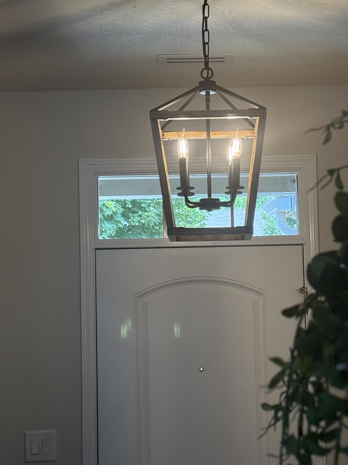 BrightHome Farmhouse Chandelier 4-Light, Black Pendant Light Fixture for Kitchen Island Dining Room, Lantern Industrial Lighting Ceiling Hanging with Metal Cage Adjustable Height for Entryway Foyer customer photo 1