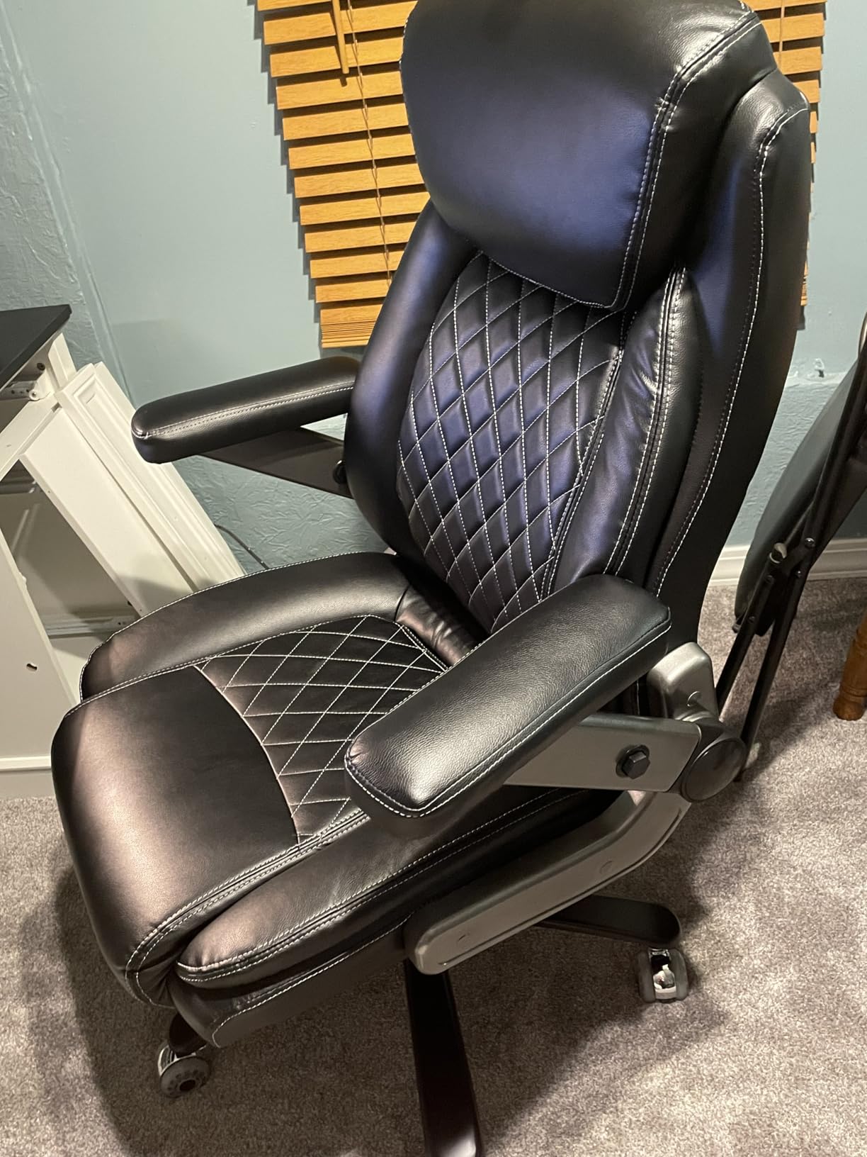 Large Heavy Duty Office Chair with 5D Flip Arms, Comfy Big and Tall Executive Office Desk Chair with Pocket Spring Cushion, High Back Computer Chair with Lumbar Support, Dual Rubber Wheel customer photo 2