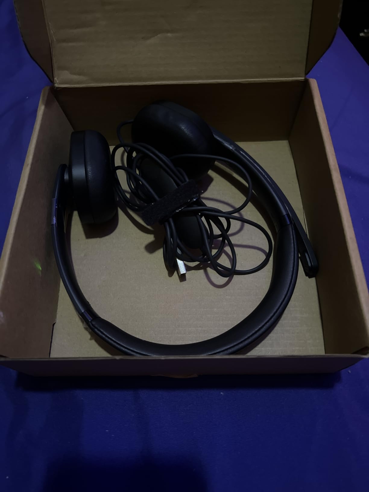 Lenovo USB-A Wired Stereo Headset for PC/Laptop, AI Noise Canceling, 140g Lightweight, Double-Sided Boom Mic, in-line Controls with Mute for Call - Work with Teams/Zoom customer photo 1