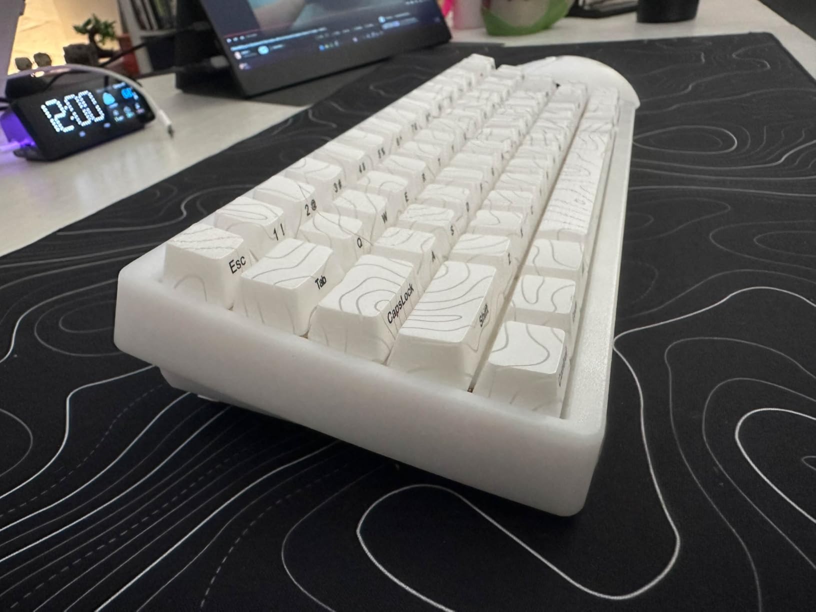 HITIME x XVX M67 Wireless 60% Percent Keyboard, QMK/VIA Topographic Gaming Keyboard, Tri-Mode Thocky Creamy Mechanical Key Board, Hot Swappable Gasket Mount RGB IMD Tech for Win/Mac (JadeStone) customer photo 1