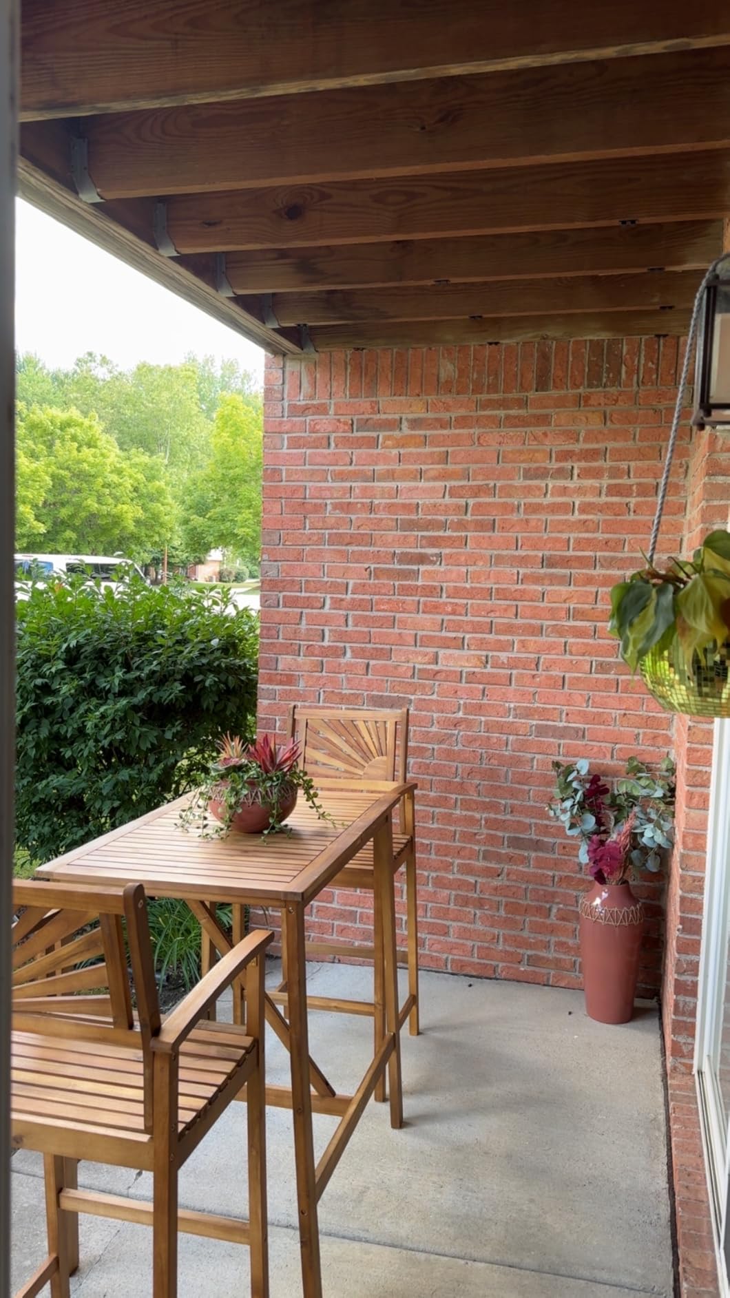 Tangkula 3 Piece Patio Bar Table & Chairs, Outdoor Acacia Wood Bar Set w/Slatted Seat & Tabletop, Wood Dining Bar Set w/Backrest, Armrests & Footrest for Backyard, Poolside, Balcony customer photo 2