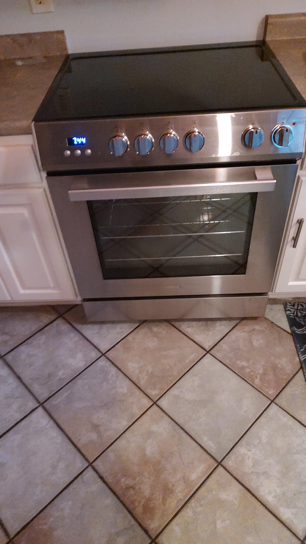 Cosmo COS-ERD304K 30 in. 4.9 cu ft 4 Burner Electric Range Convection, Stainless | Glass Cooktop, Dual Element Burners, 6 Oven Function, Display with Timer, Interior Lighting, Storage Drawer customer photo 2