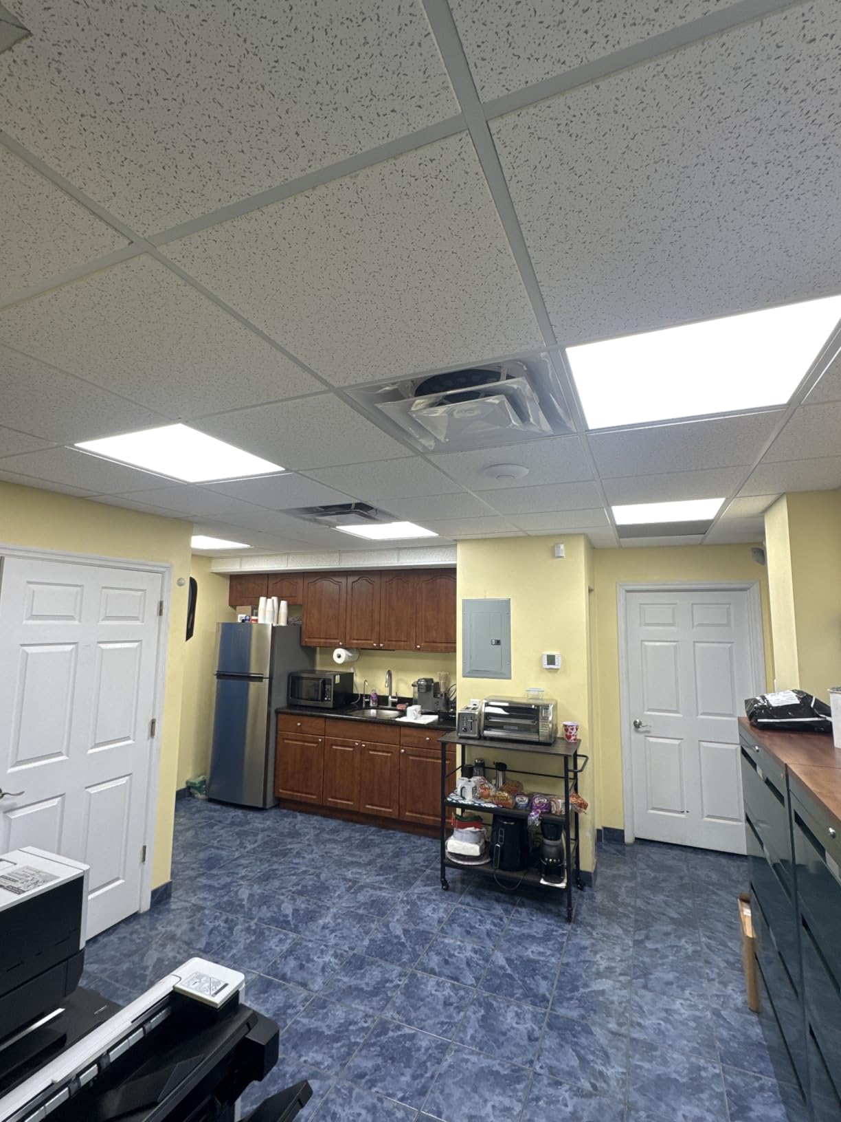 AIKVSXER 8 Pack 2x2 LED Flat Panel Light - Selectable 5 CCT 3000K-6500K & 5 Wattage 30-50W 5500Lm 0-10V Dimmable 2x2 led Drop Ceiling Lights 120-277V customer photo 2
