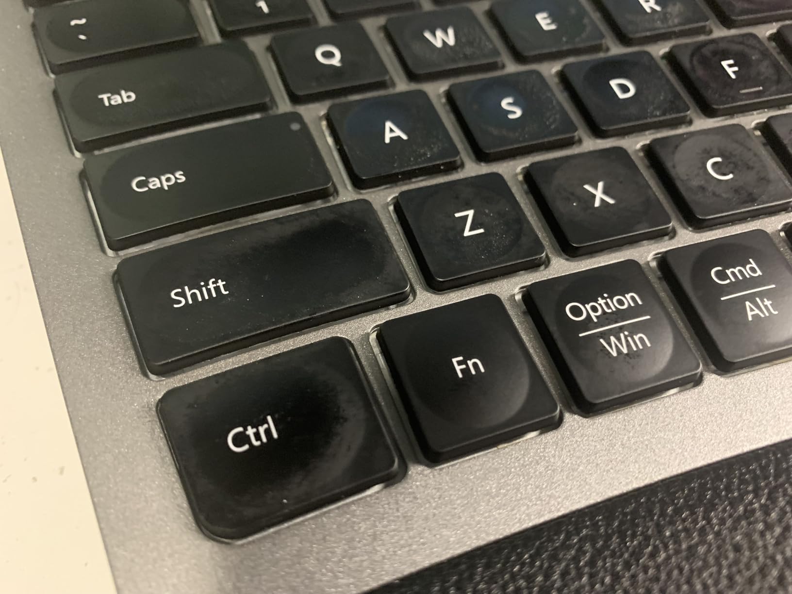 ProtoArc EK01 Plus Backlit Bluetooth Ergonomic Keyboard, Full Size, Grey | Adjustable brightness, split design, cushioned wrist rest, connect 3 devices via Bluetooth/2.4G, 2000mAh USB-C rechargeable. customer photo 2