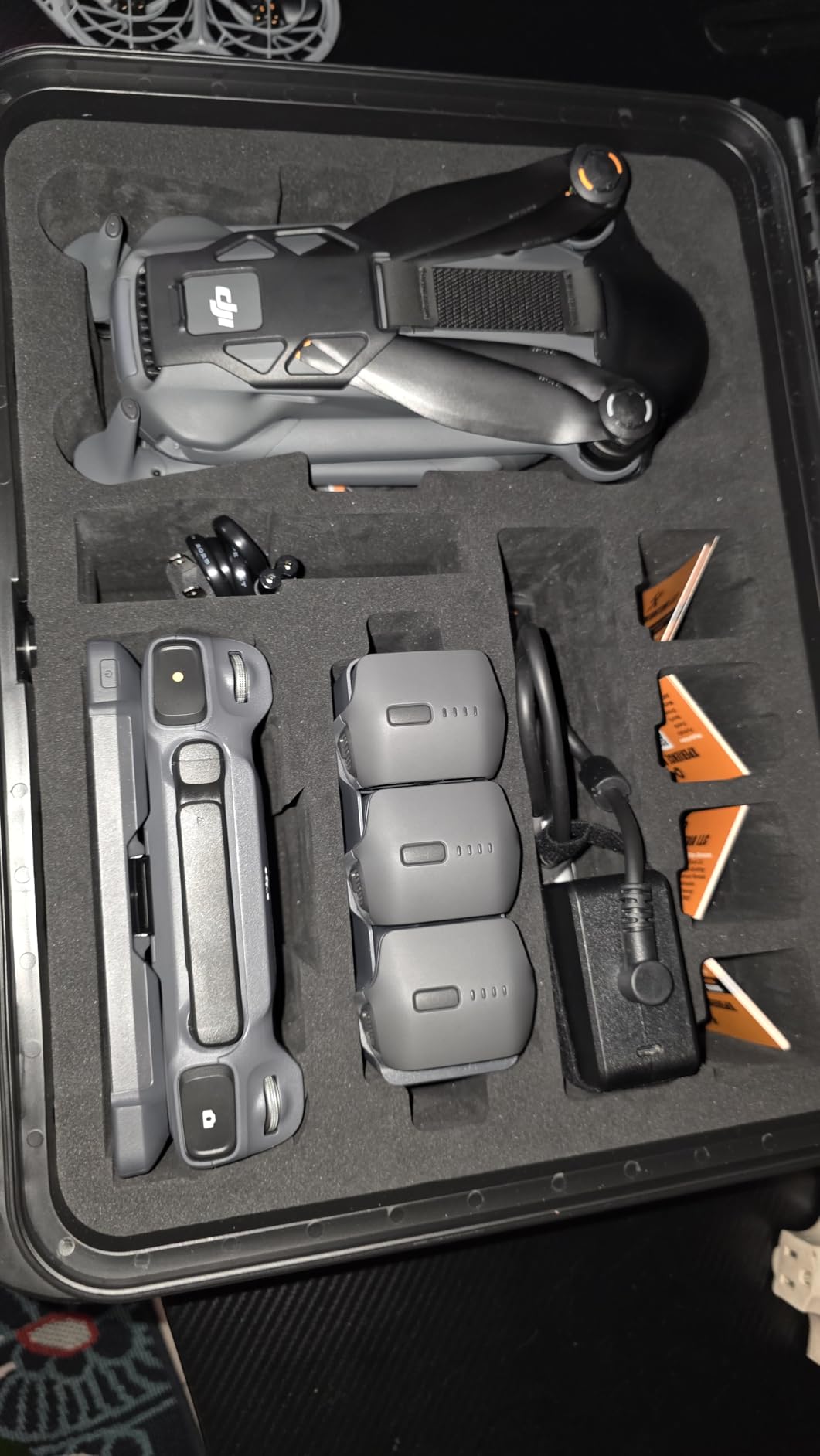 DJI Mavic 4 Pro Drone with DJI RC 2, Flagship Tri-Camera Drone | 100MP 4/3 CMOS Hasselblad Camera, Drone for Professionals, 30km/18.6mi Video Transmission, 51-Max Flight Time customer photo 2