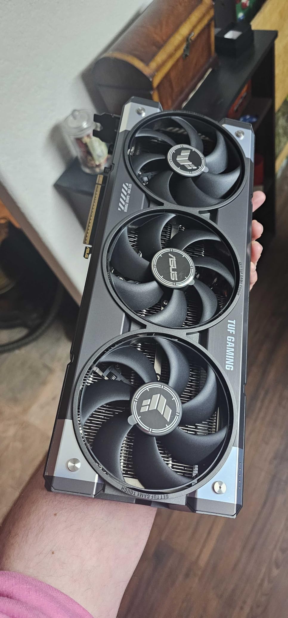 ASUS TUF Gaming NVIDIA GeForce RTX 5090 32GB GDDR7 Graphics Card (PCIe 5.0, HDMI/DP 2.1, 3.6-Slot, Military-Grade Components, Protective PCB Coating, Vapor Chamber), 3 Year Warranty customer photo 2
