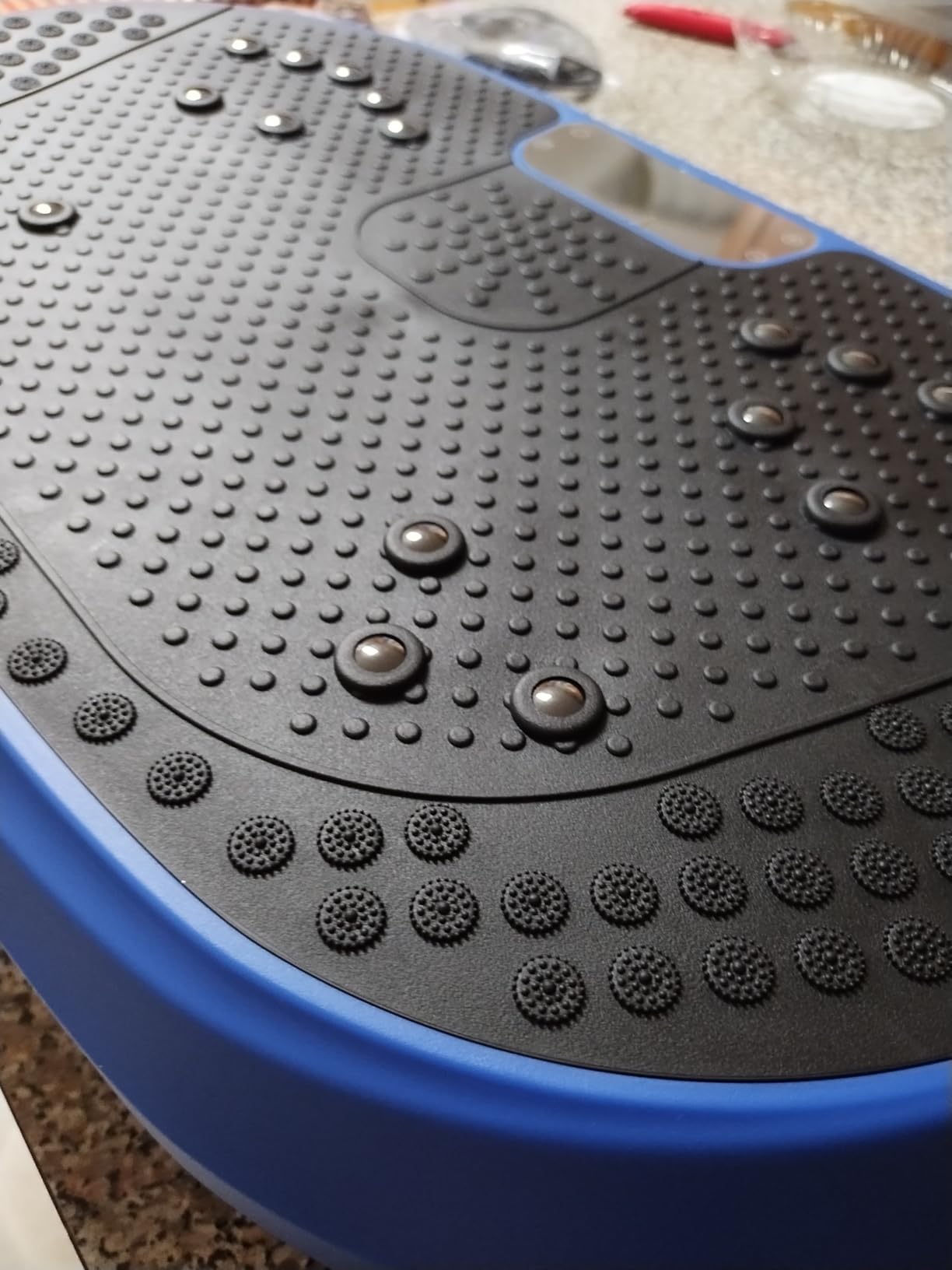 HVX Vibration Plate Exercise Machine for Lymphatic Drainage, Vibrating Fitness Platform 450 lbs Capacity Full Body Shaker Workout Equipment customer photo 2