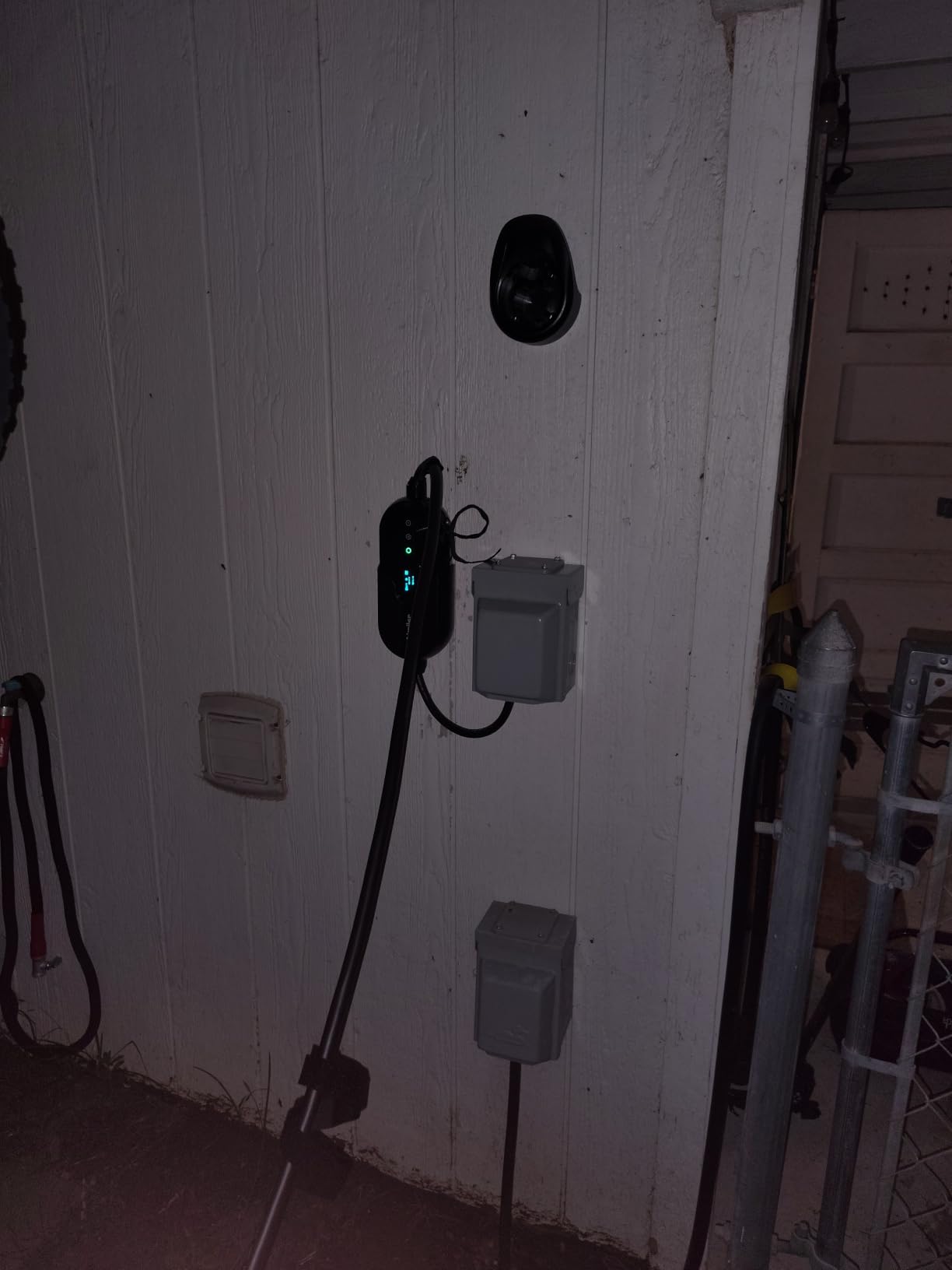 AIMILER Level 2 Electric Vehicle (EV) Charger(WiFi APP/Plug-Play), 40A, 25ft Cable ETL Certified, 220V-240V NEMA 14-50P Plug EVSE w/ J1772 Connector, Portable EV Car Charging Stations (Jet) customer photo 2