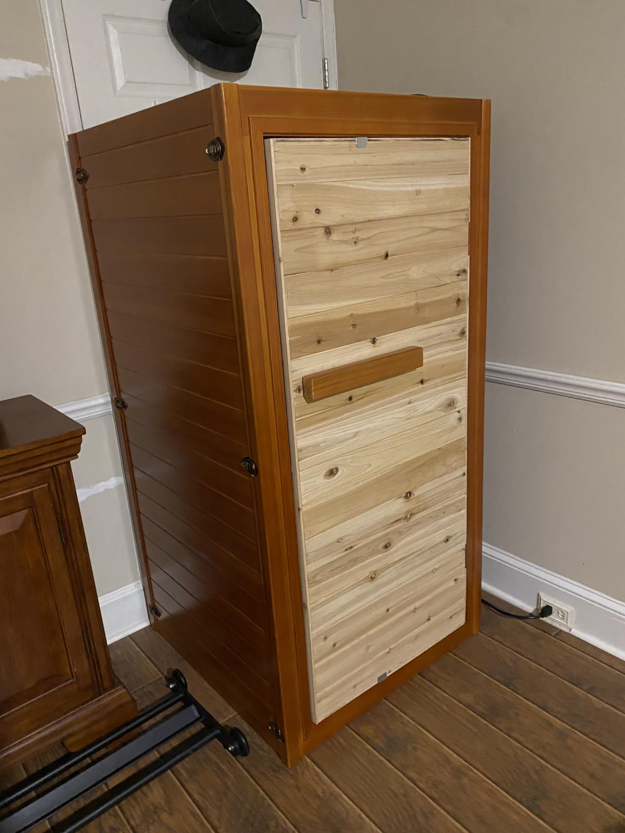 OUTEXER 2 Person Infrared Sauna Room Far Infrared Saunas Home Canadian Hemlock Indoor 2100W Low-EMF Dry Saunas with Oxygen Bar 7 Color Therapy 53.1 * 47.2 * 74.8inch customer photo 2