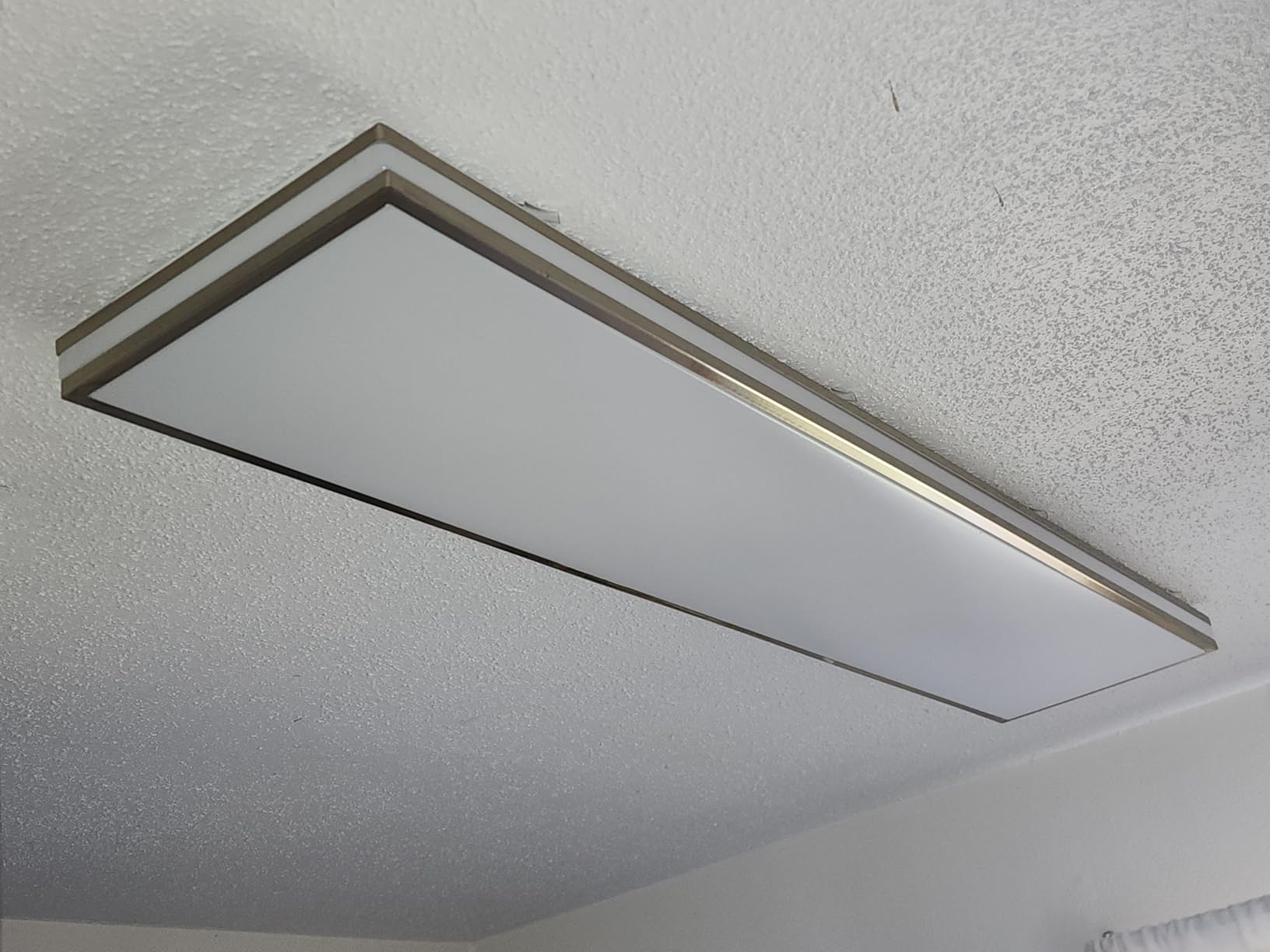 4FT Rectangle LED Flush Mount Ceiling Light for Kitchen/Laundry, 48W Wraparound 3/4/5000K Selectable, Hardwired 4' Linear Lights Fluorescent Tube Replacement, Dimmable 1Pack customer photo 1