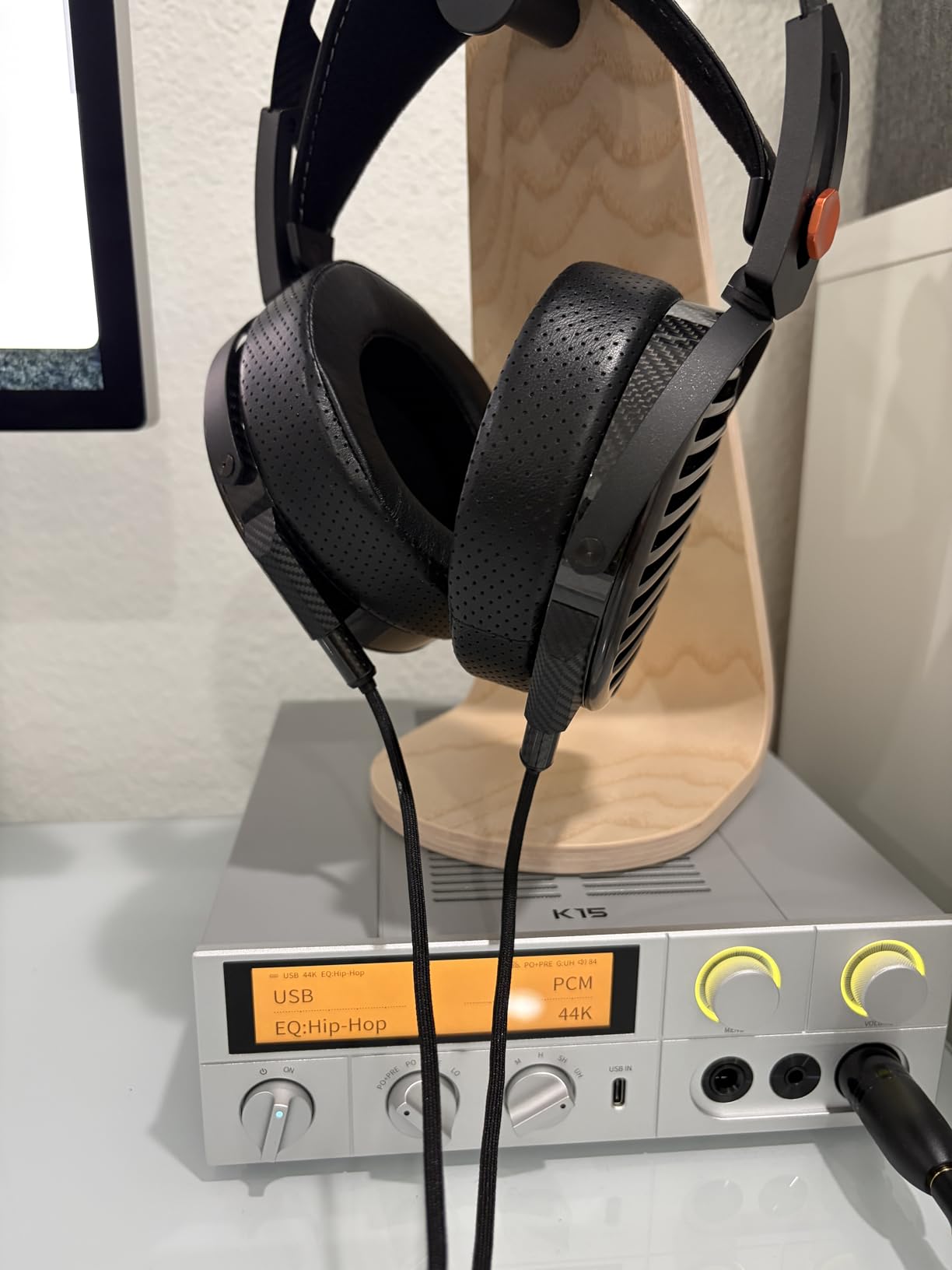 FiiO FT7 Open-Back Planar Magnetic Headphones with 106mm Gold Diaphragm and Carbon Fiber Shell customer photo 1