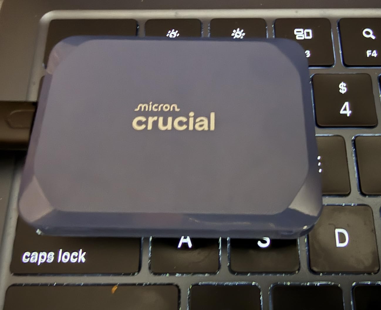 Crucial X10 2TB Portable SSD (Up to 2,100MB/s, USB 3.2 USB-C, Durable Storage) customer photo 2