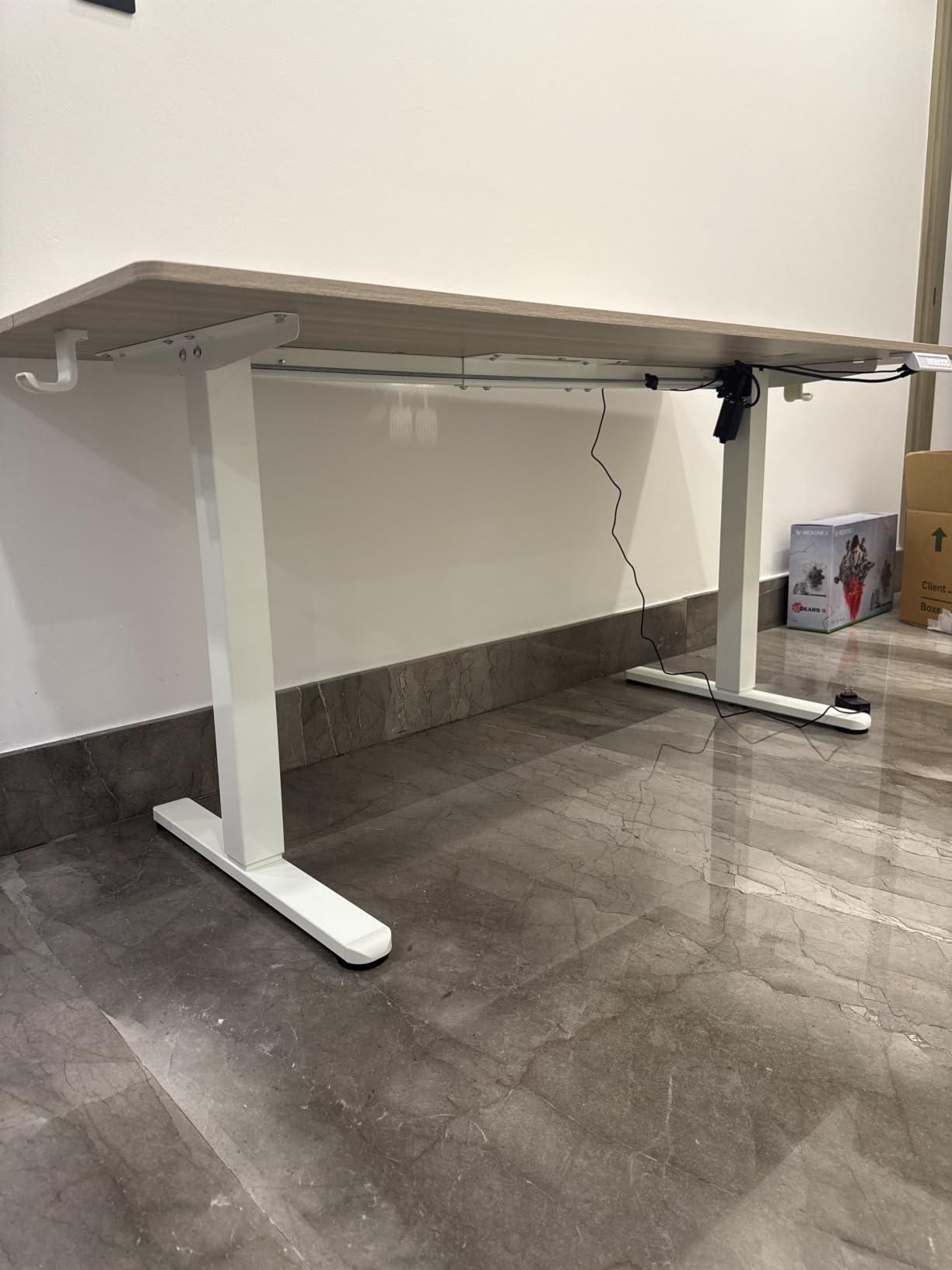 HUANUO 32x19 Inch Small Electric Standing Desk, Adjustable, Light Walnut customer photo 2