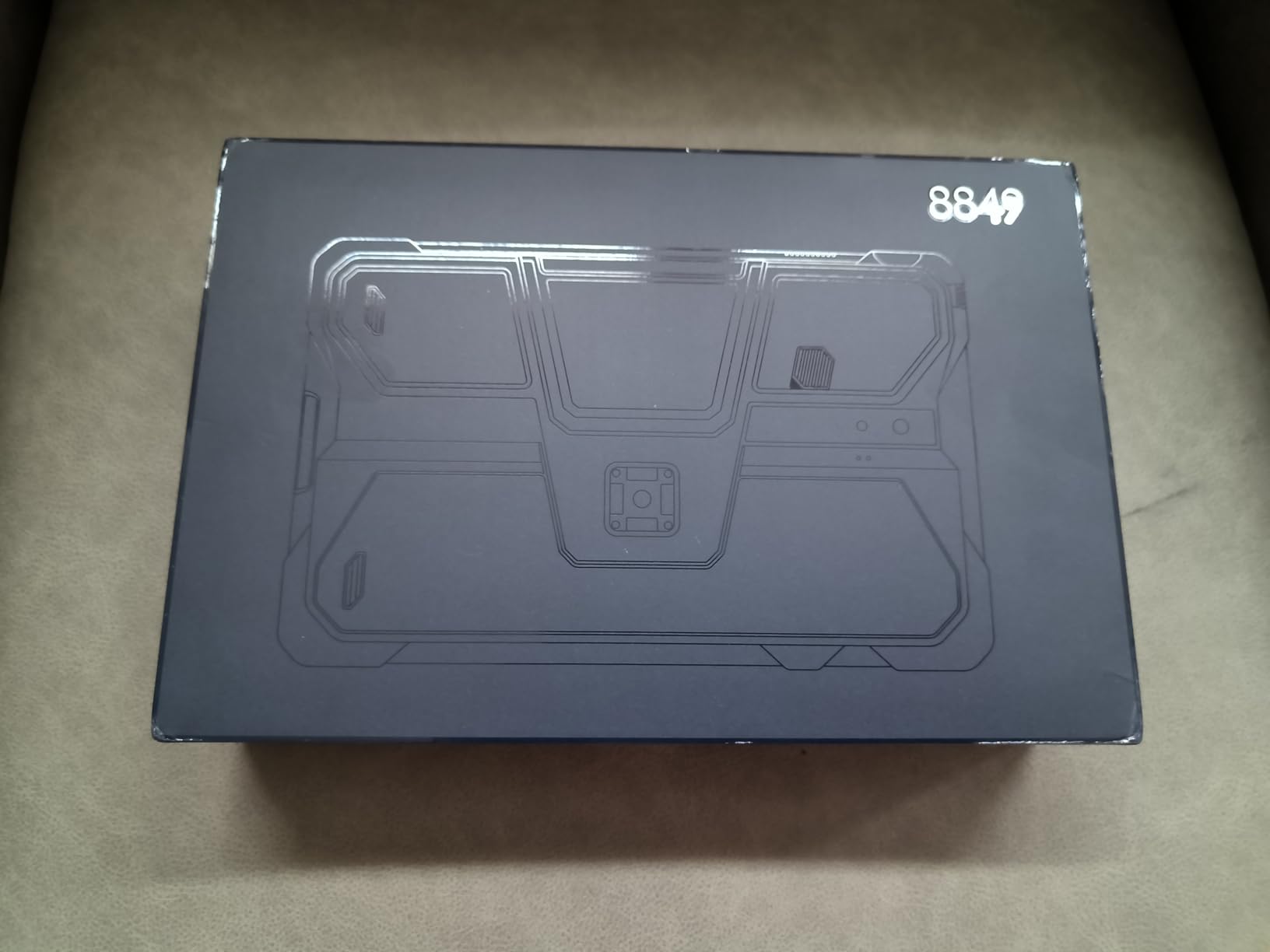 8849 Tank Pad 5G Android 15 Outdoor Rugged Tablet with Projector | 21000mAh IP68 Construction Heavy Duty Waterproof Work Sunlight Readable Industrial Tablets 512GB, Camping Light/WiFi/OTG/GPS customer photo 2